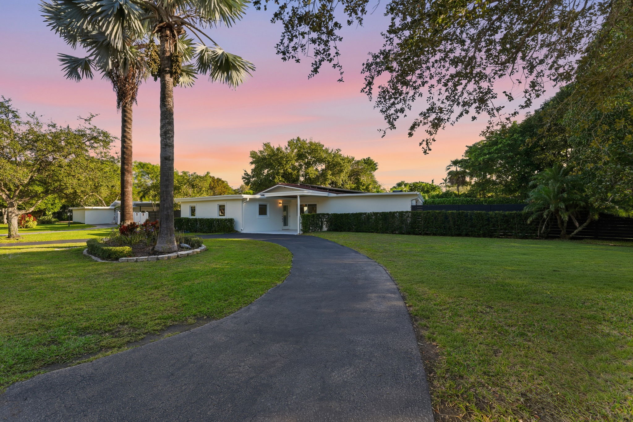 13225 SW 83rd Court Pinecrest FL 33156