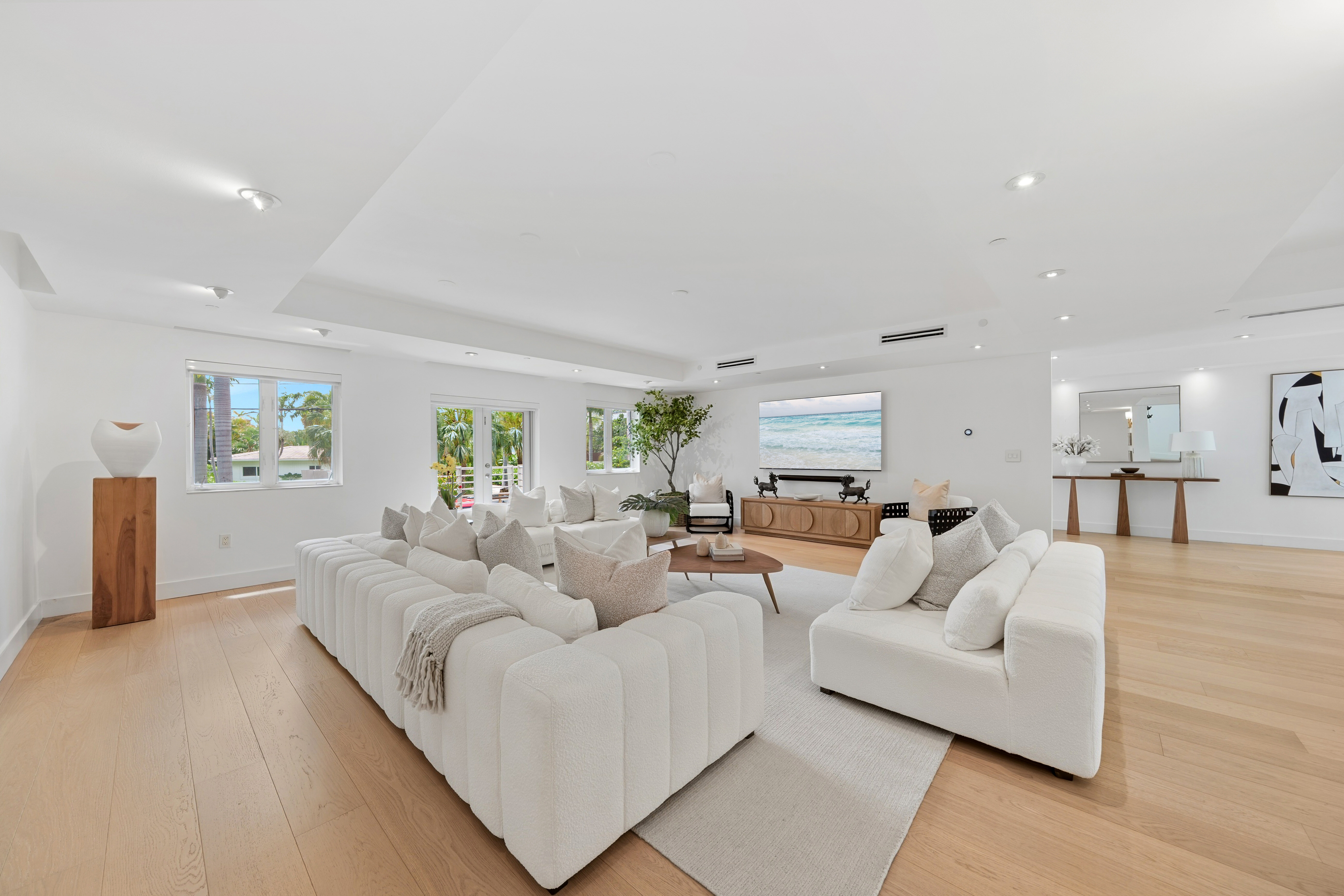 215 Palm Avenue Miami Beach FL 33139