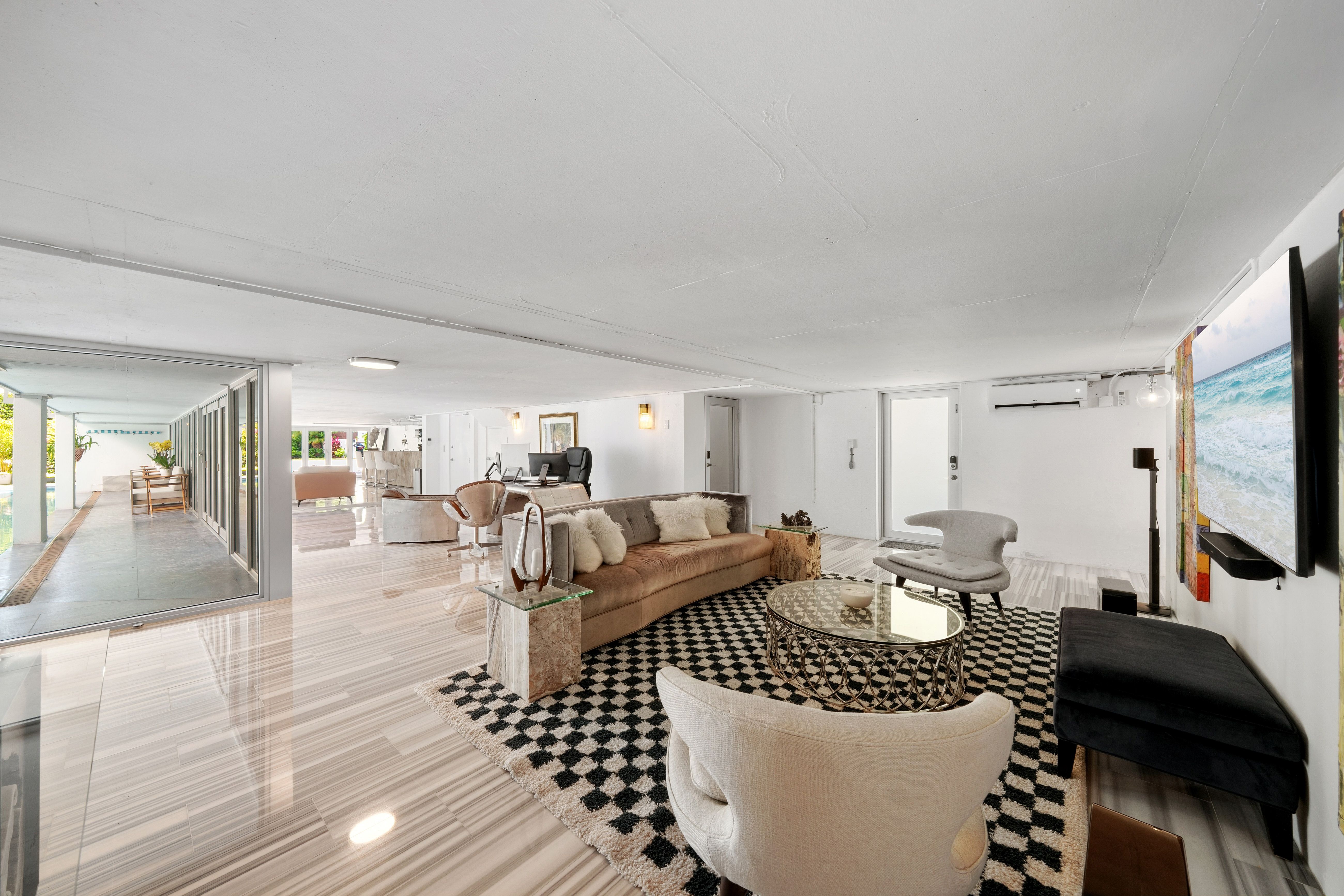 215 Palm Avenue Miami Beach FL 33139