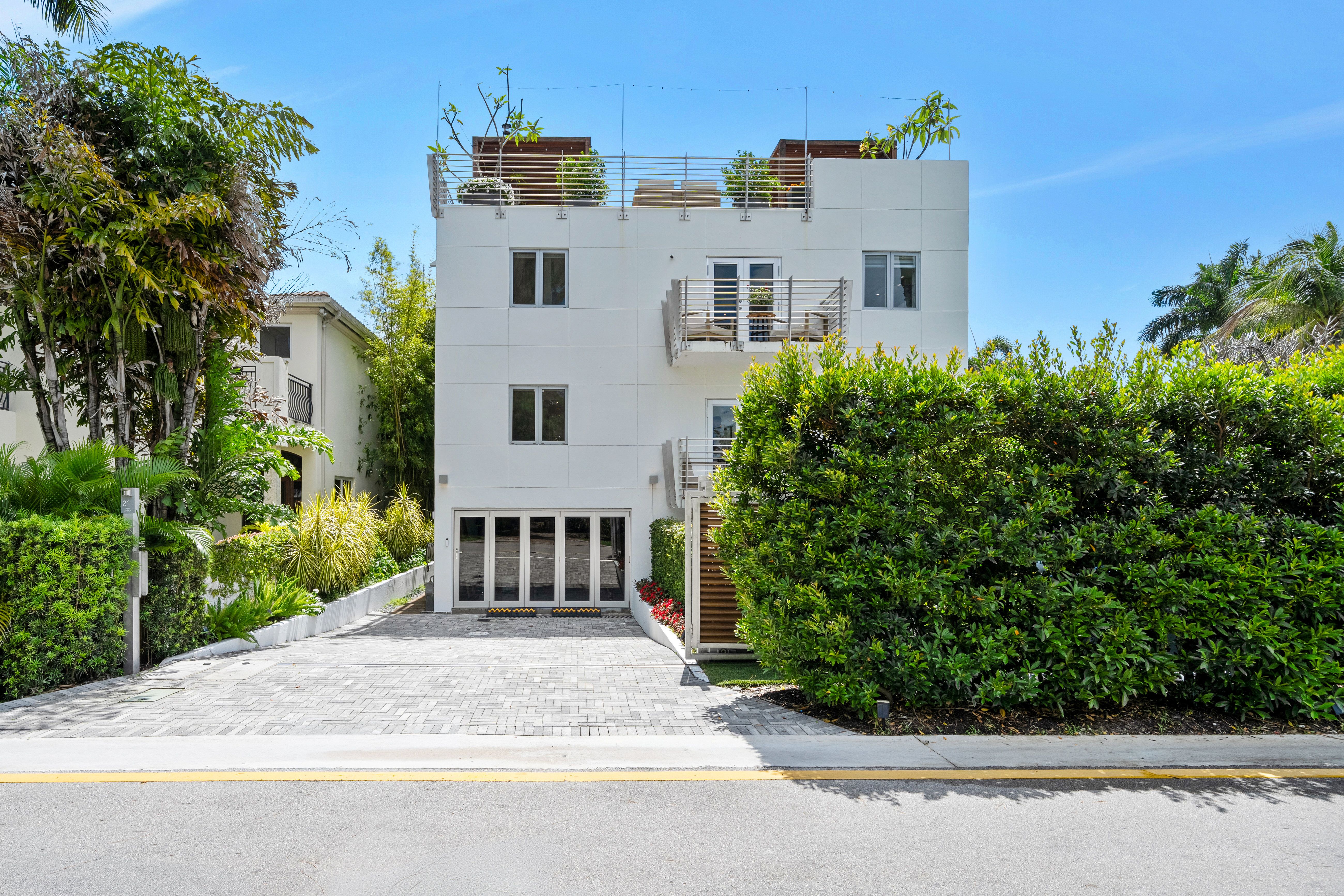 215 Palm Avenue Miami Beach FL 33139