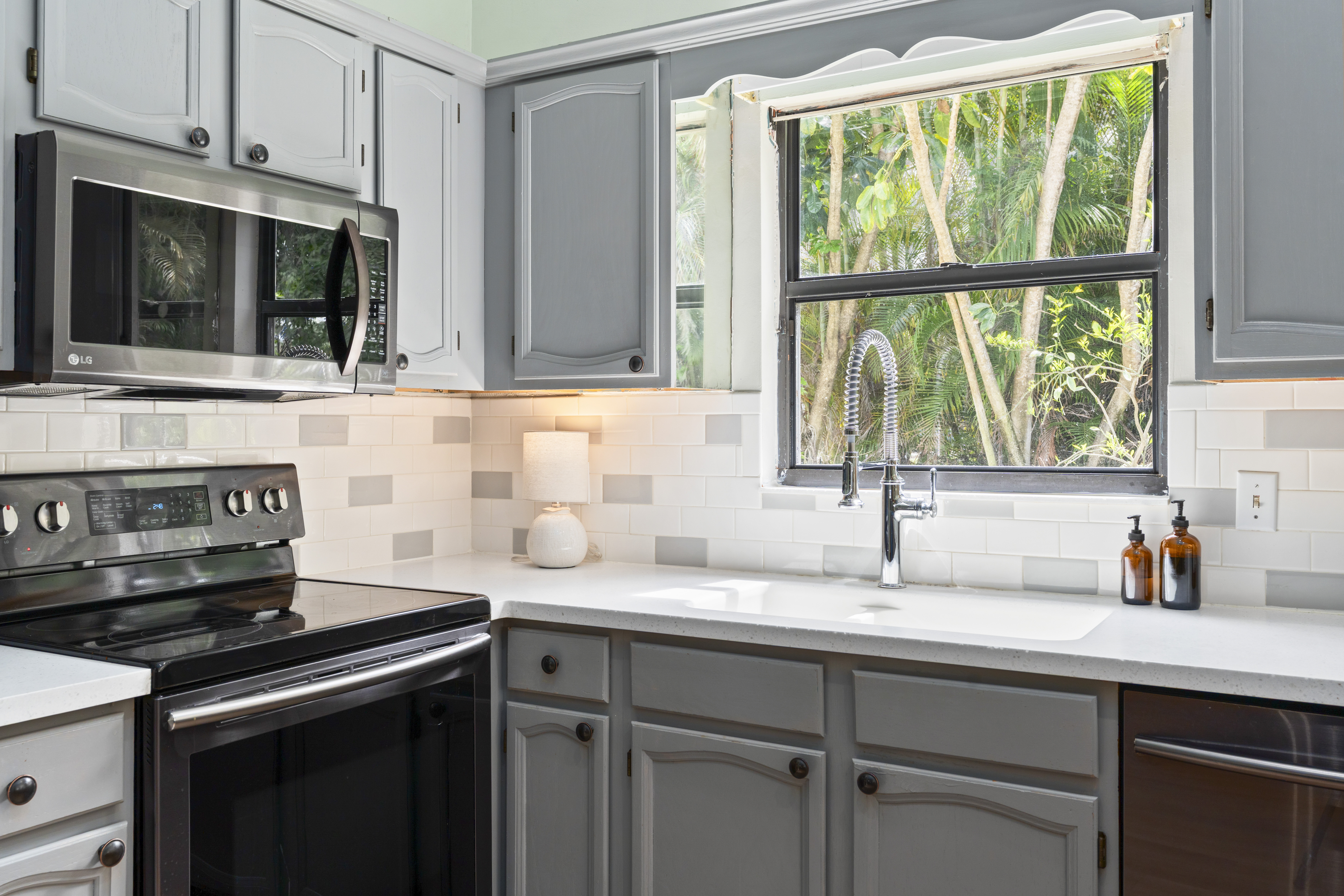 1904 NE Avenida Dracaena Jensen Beach FL 34957