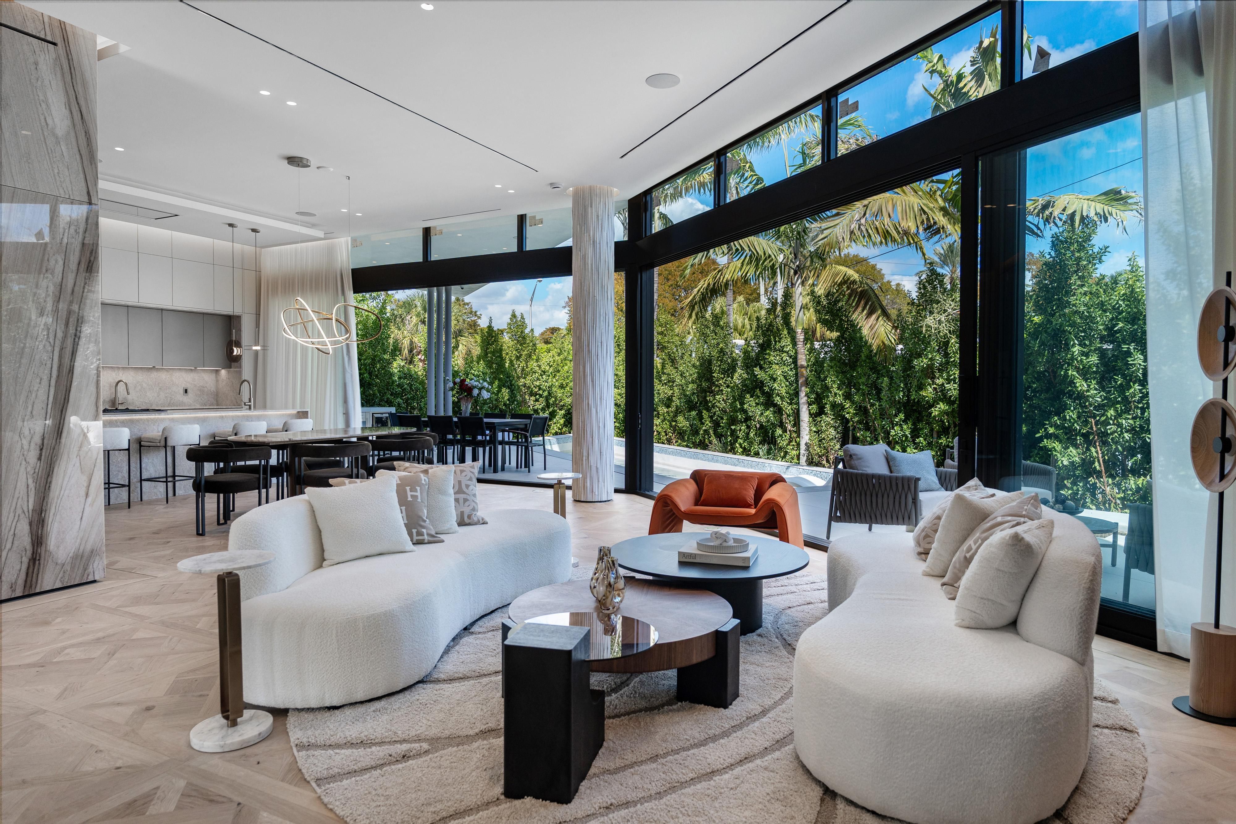 1045 W 47th Court Miami Beach FL 33140