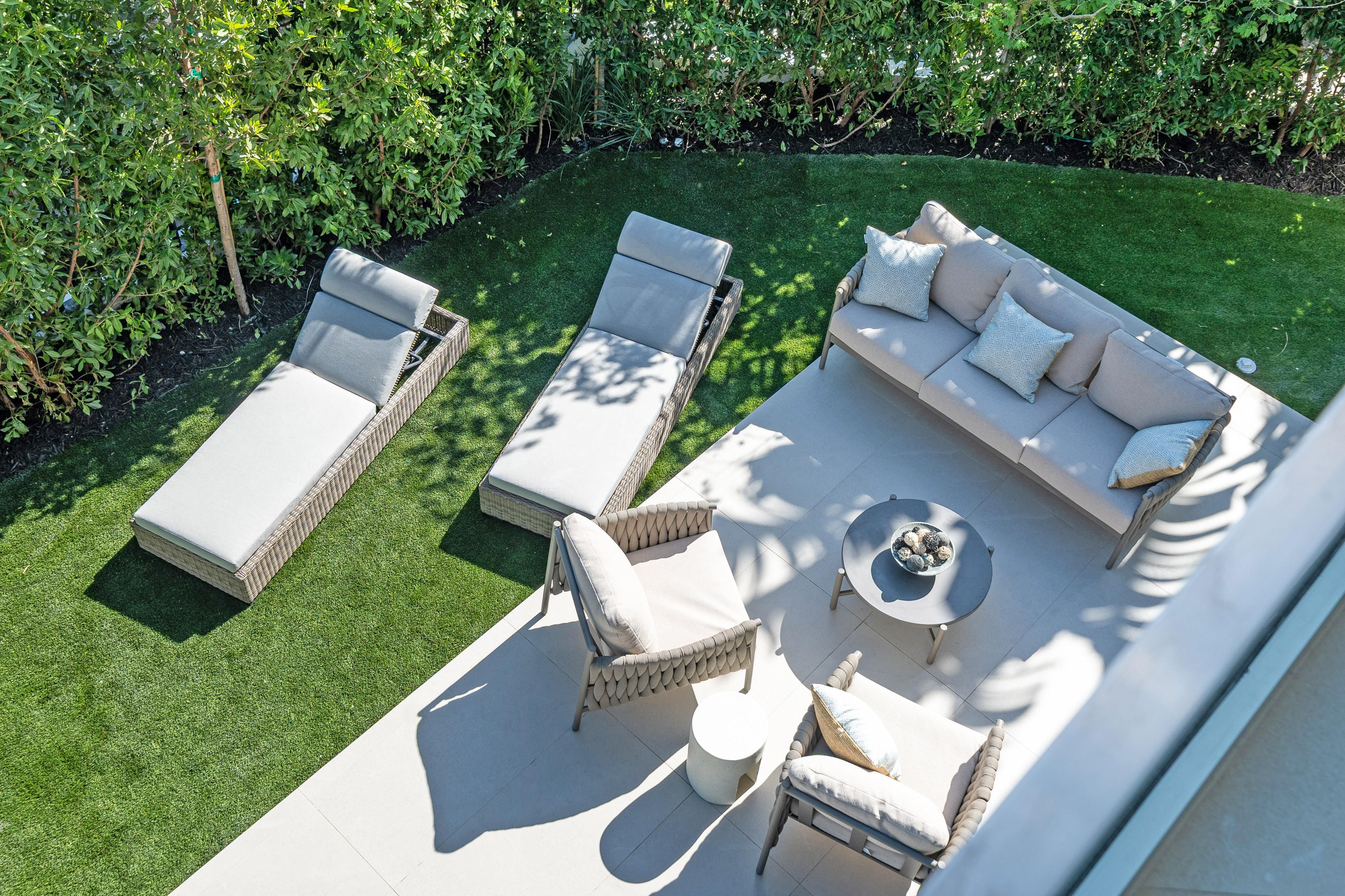 1045 W 47th Court Miami Beach FL 33140