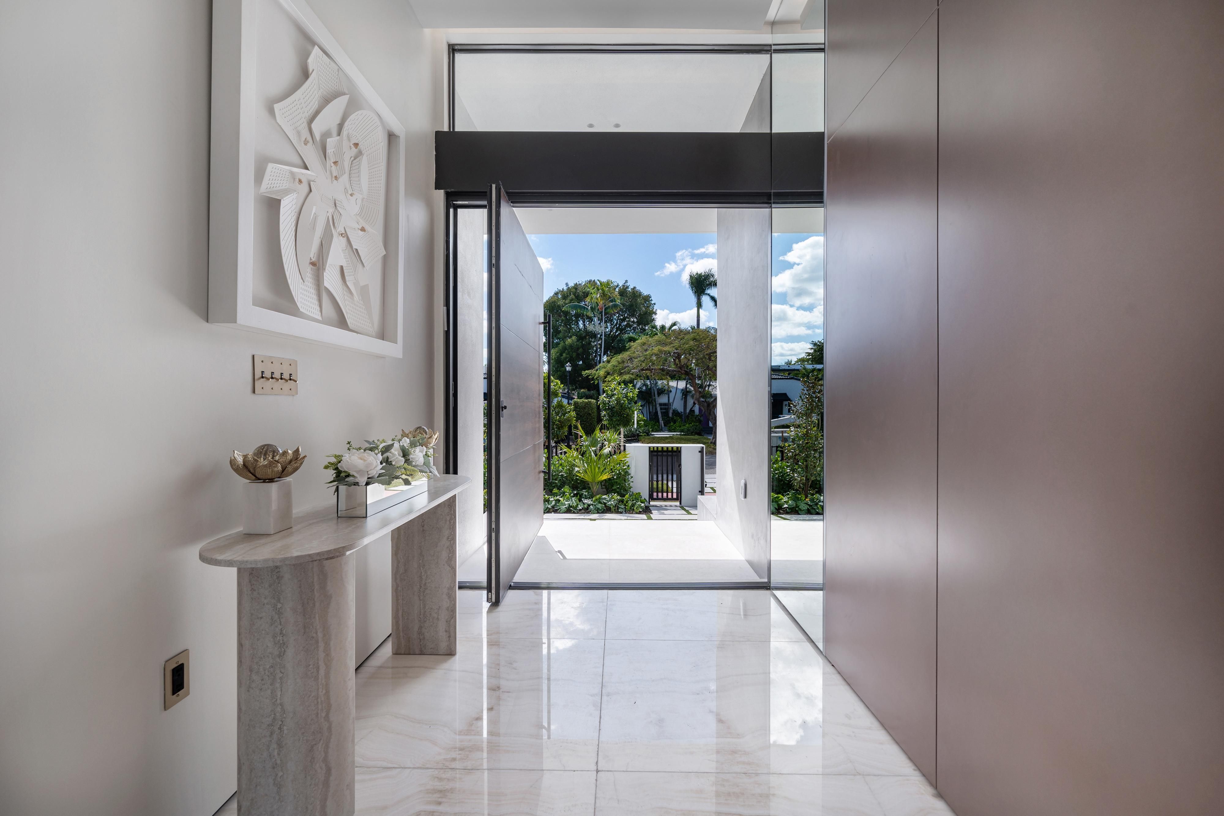1045 W 47th Court Miami Beach FL 33140