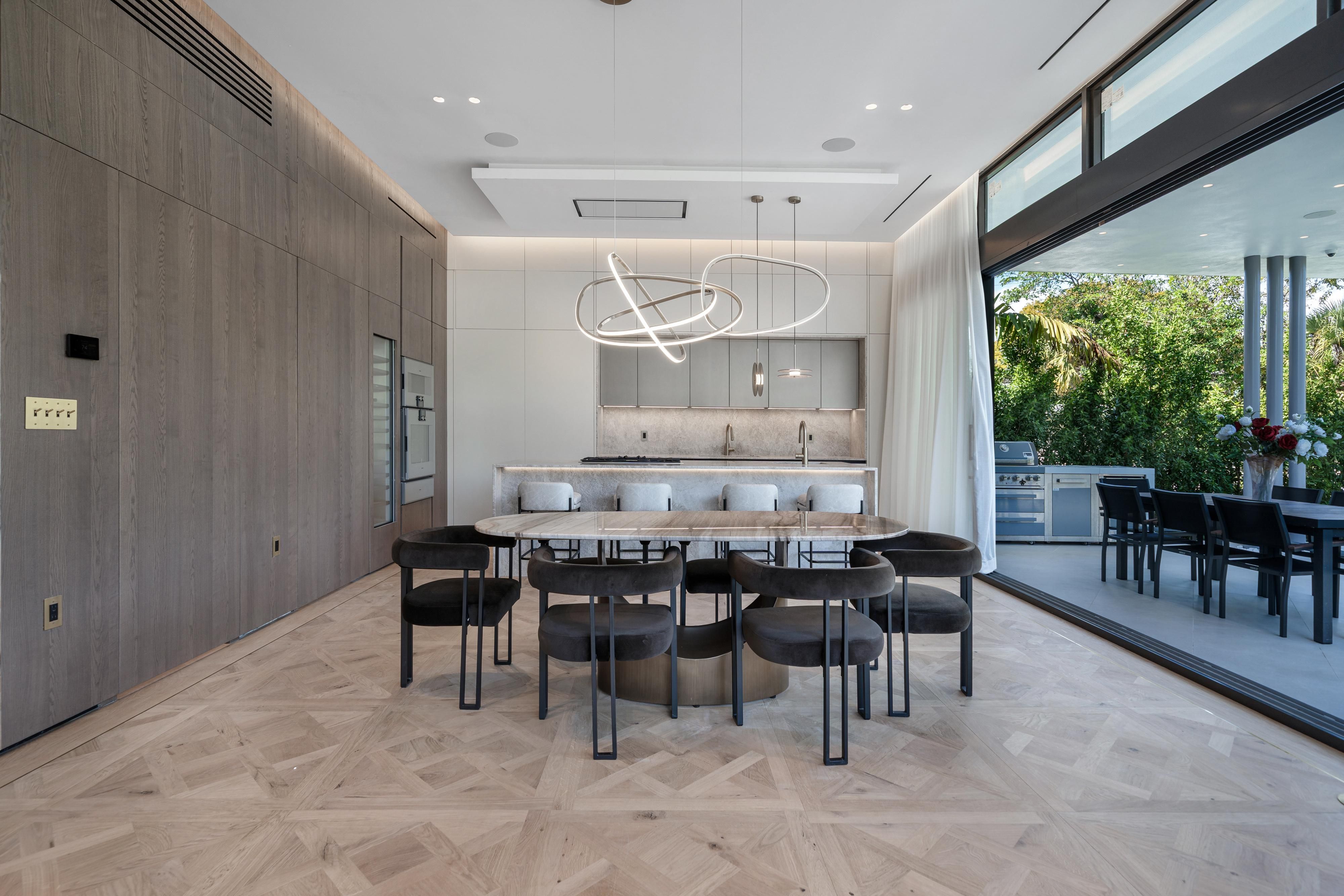 1045 W 47th Court Miami Beach FL 33140