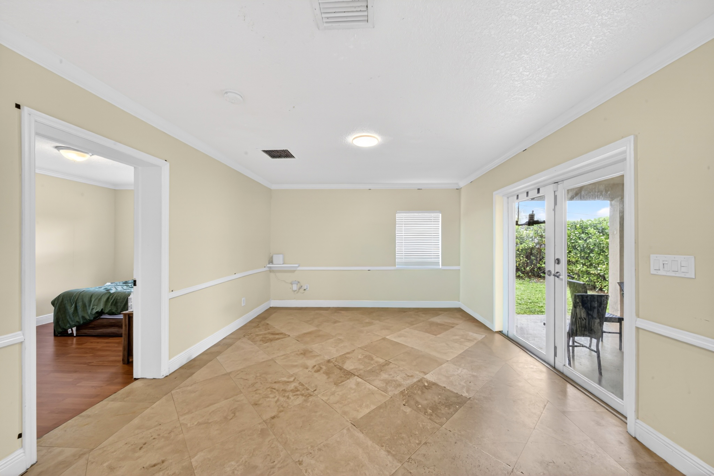 6881 SW 27th Street Miami FL 33155