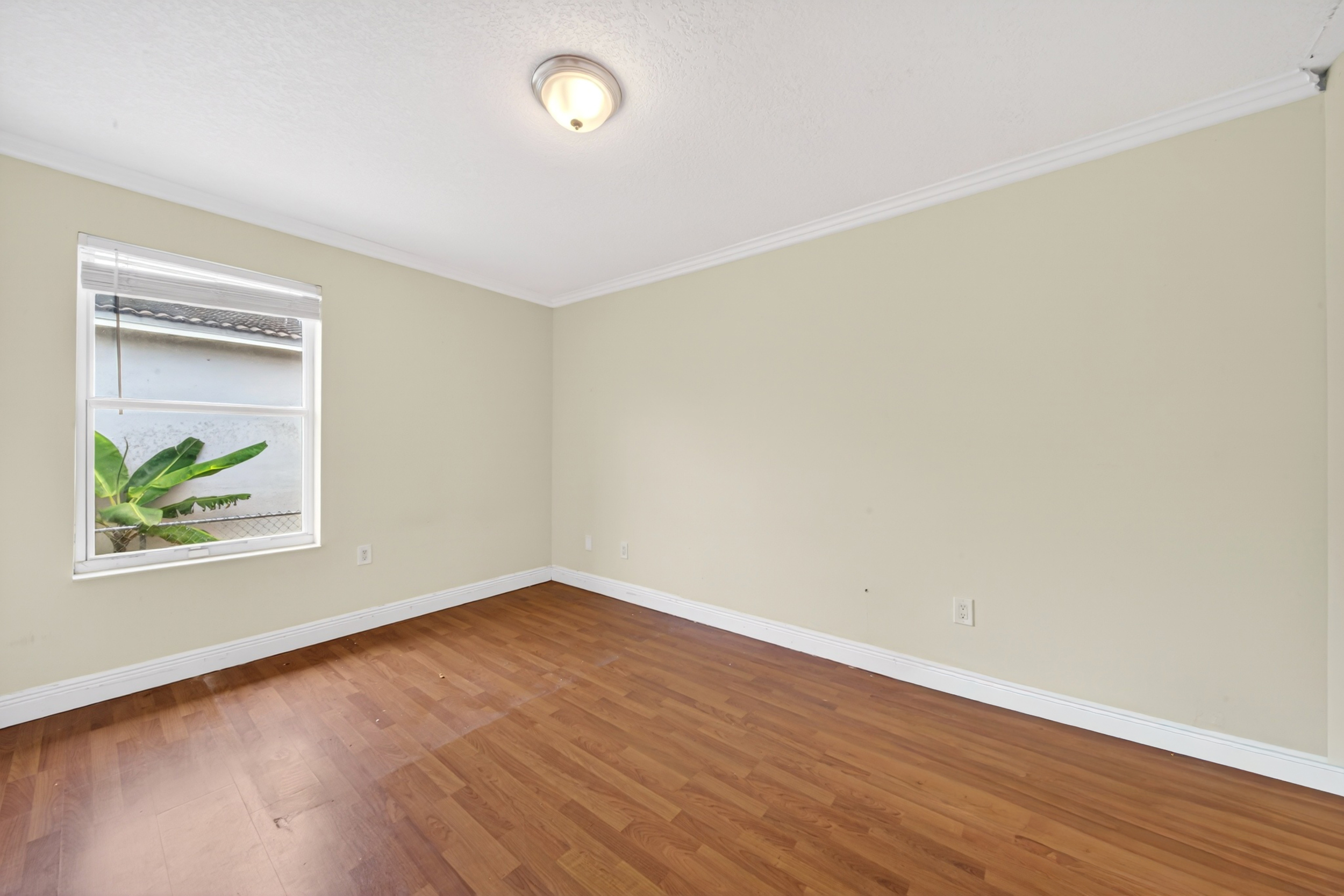 6881 SW 27th Street Miami FL 33155