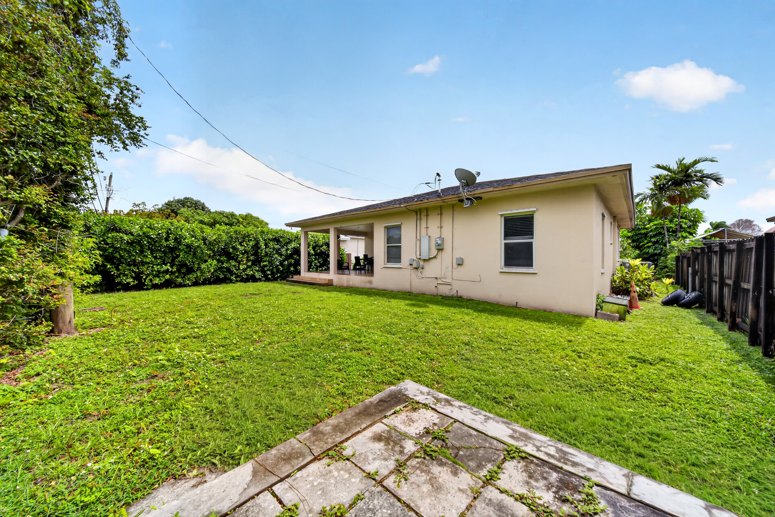6881 SW 27th Street Miami FL 33155