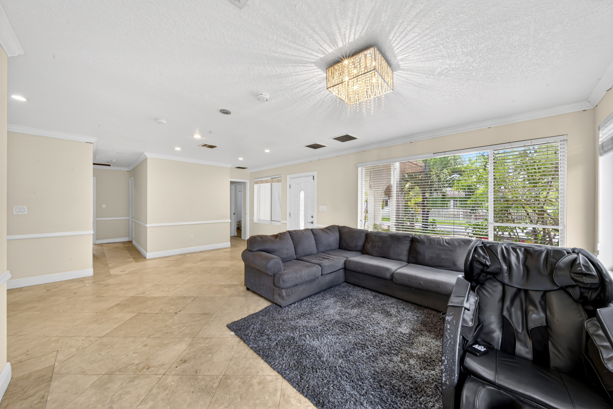 6881 SW 27th Street Miami FL 33155