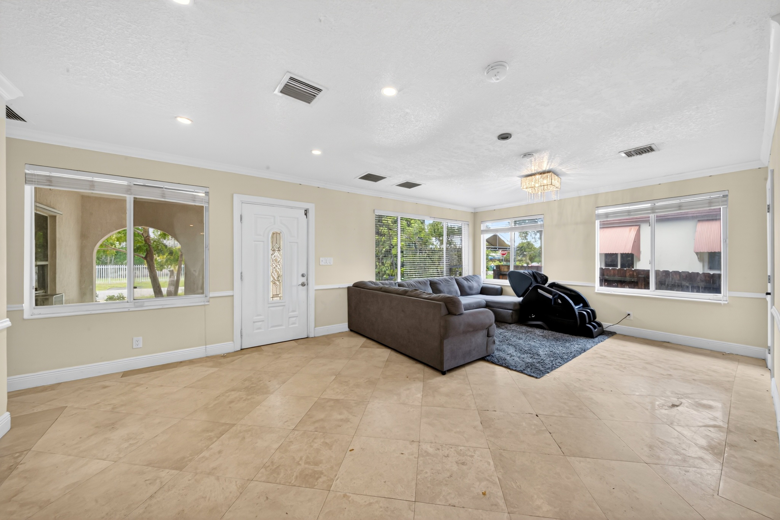 6881 SW 27th Street Miami FL 33155