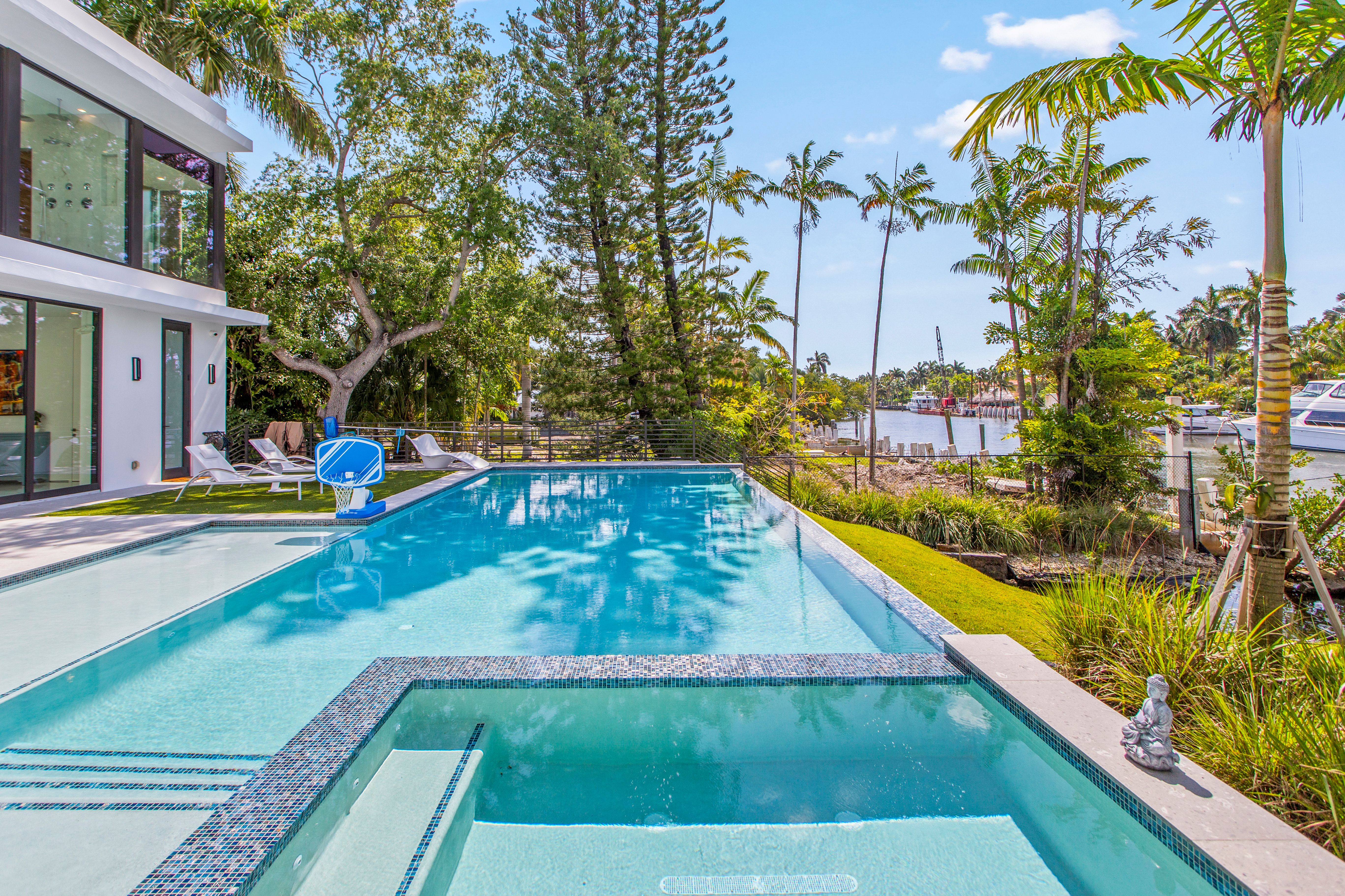 922 NE 78th Street Miami FL 33138