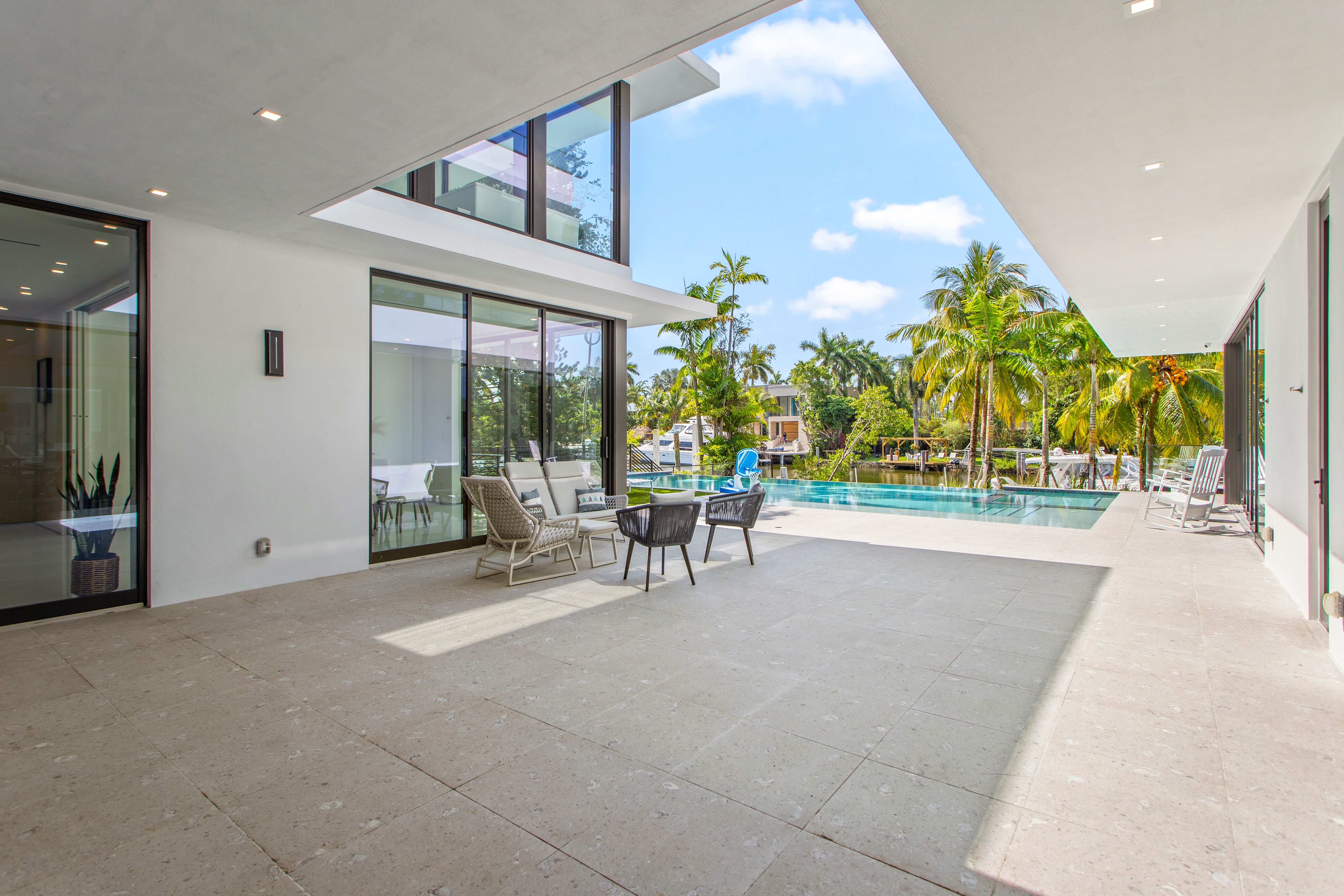 922 NE 78th Street Miami FL 33138