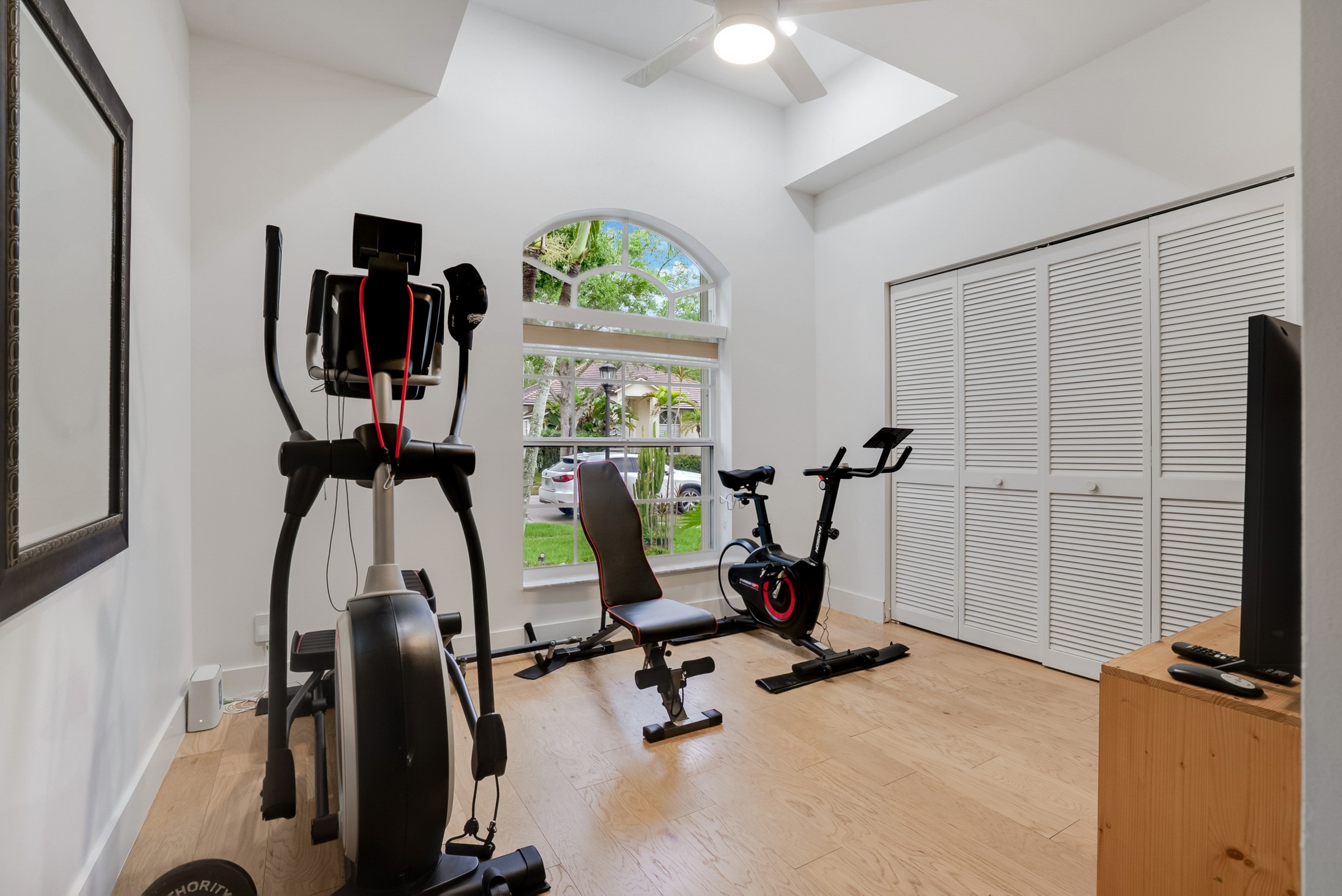3085 Lakewood Circle Weston FL 33332
