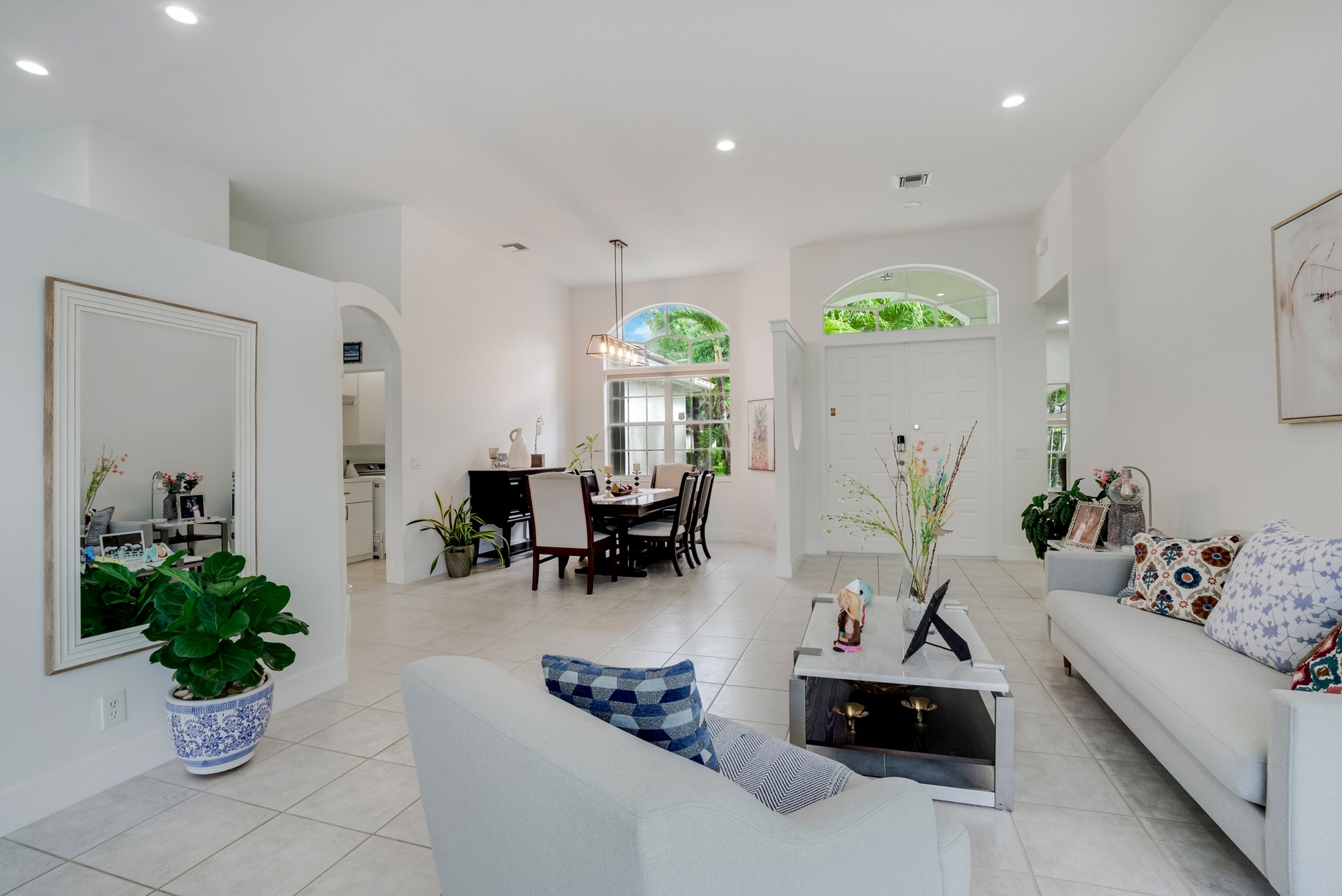3085 Lakewood Circle Weston FL 33332