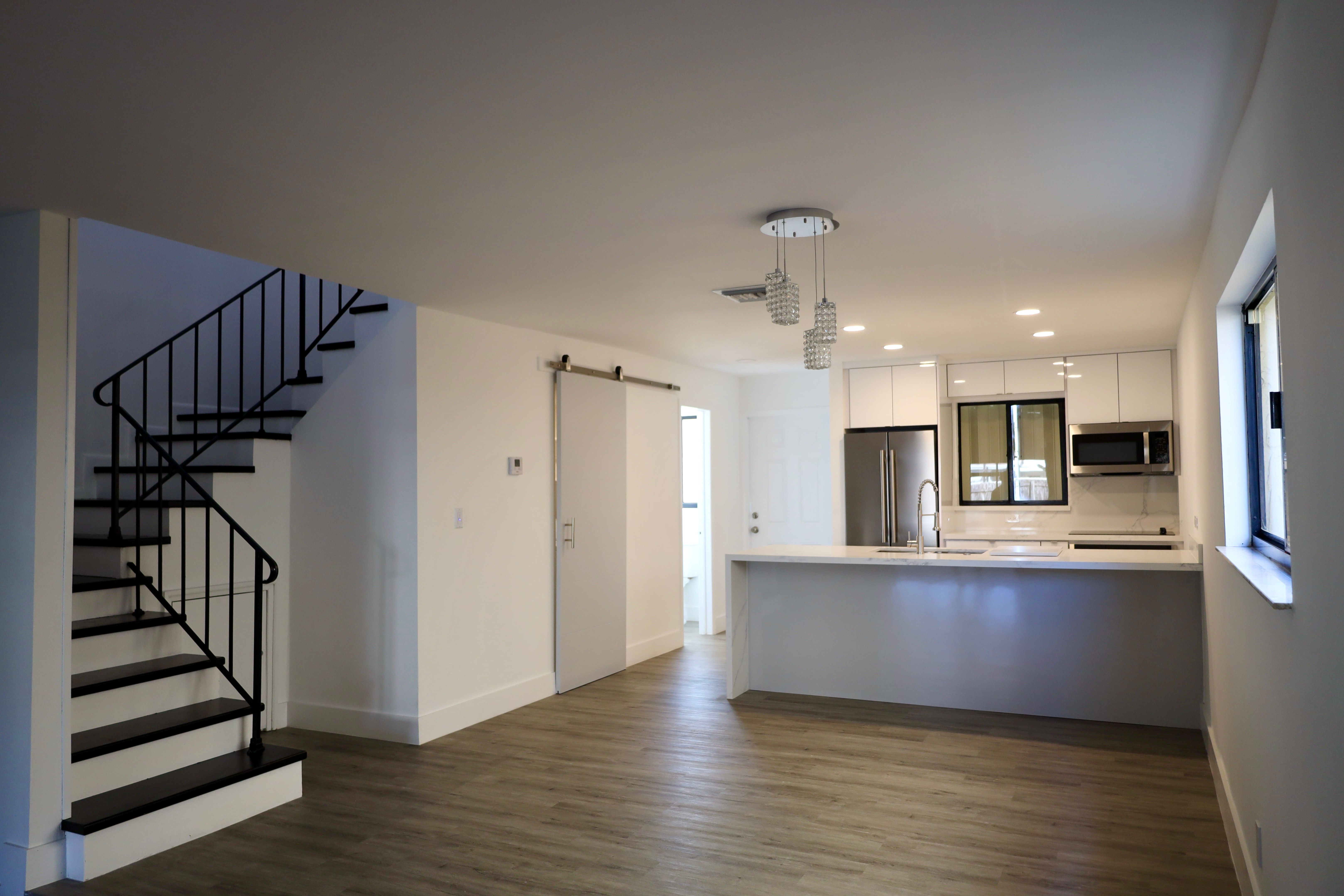 2385 NE 171st Street North Miami Beach FL 33160