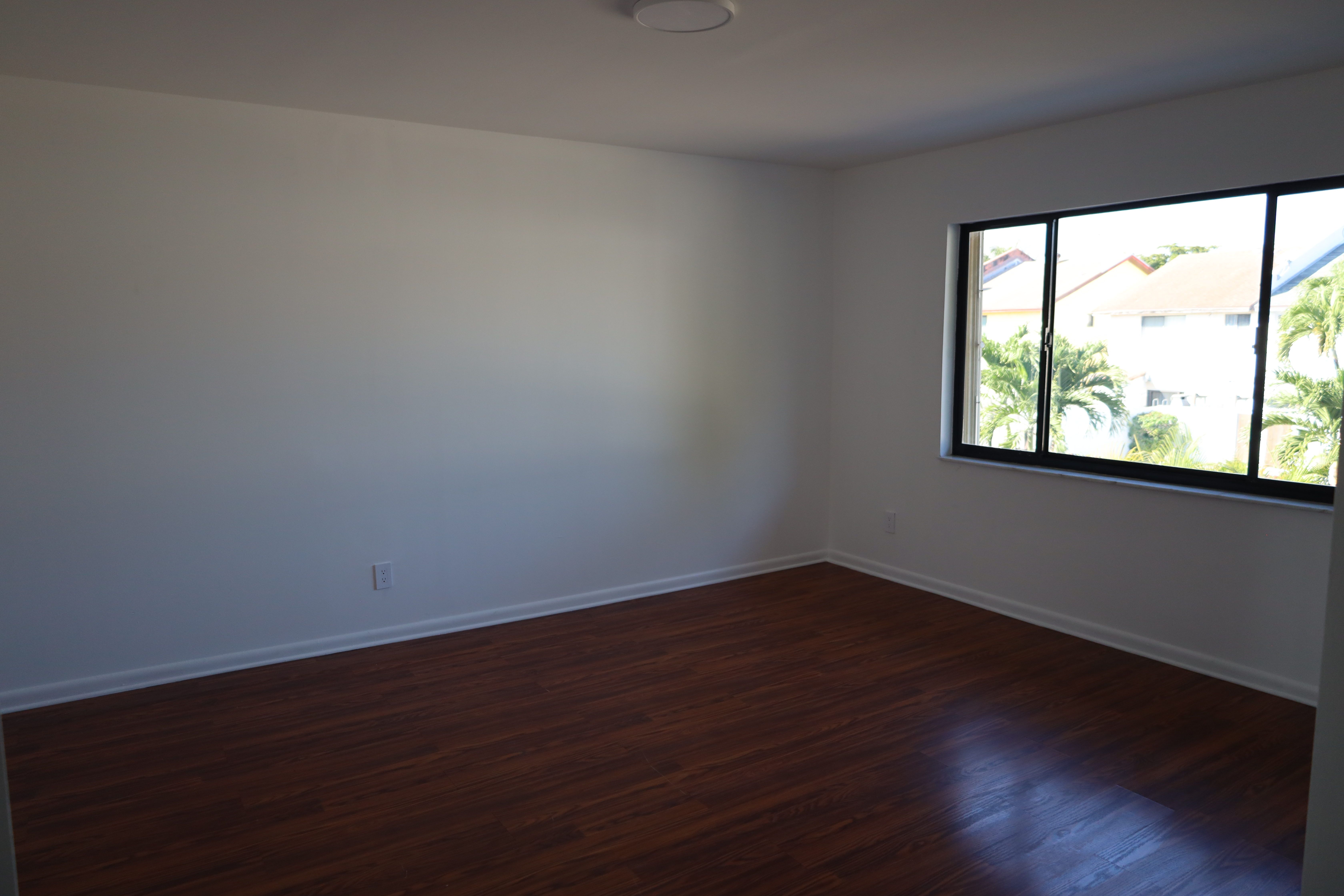 2385 NE 171st Street North Miami Beach FL 33160