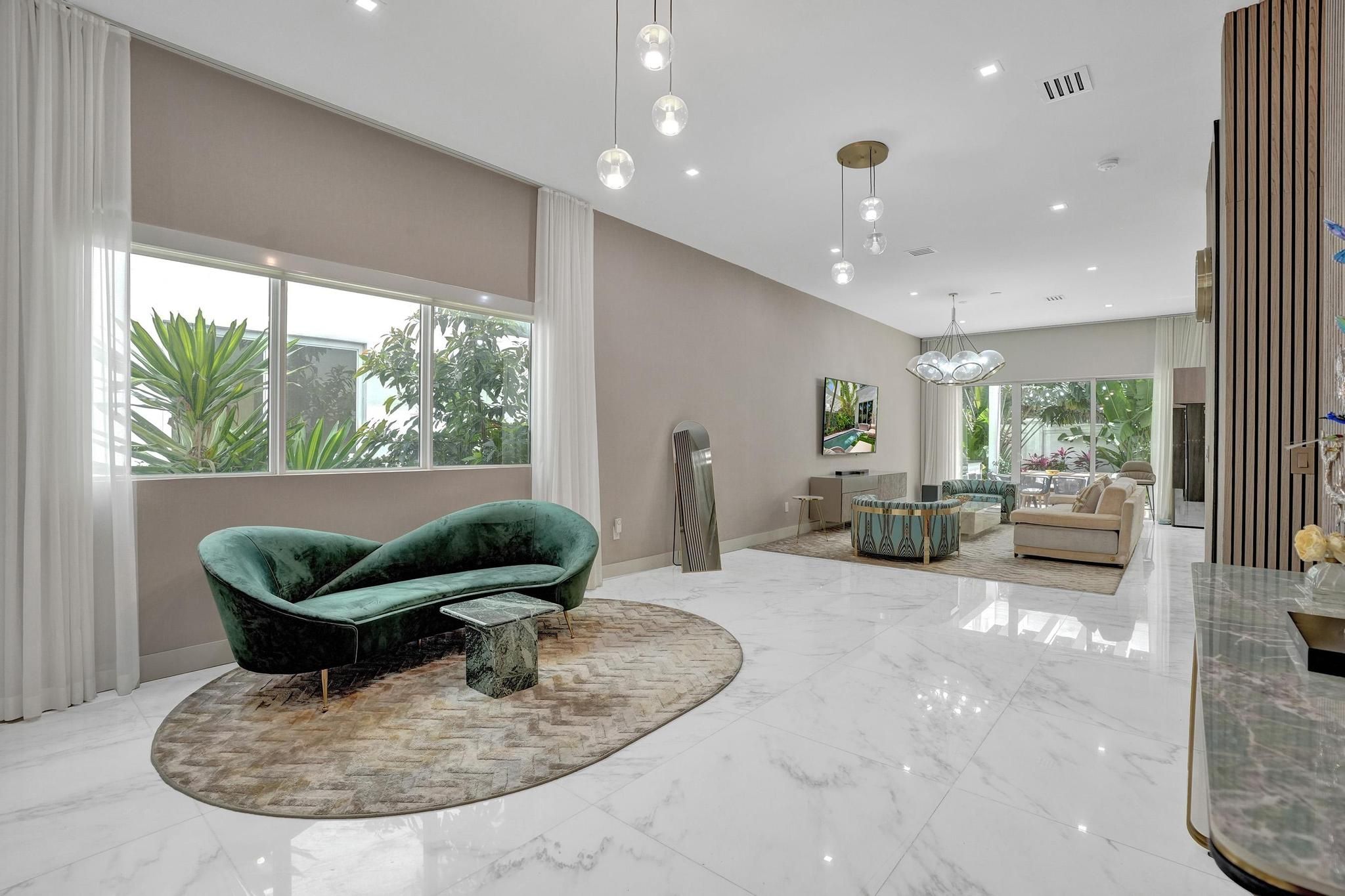 18985 Atlantic Boulevard Sunny Isles Beach FL 33160