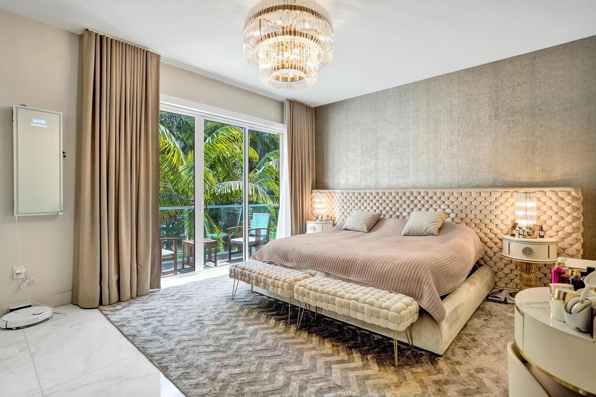 18985 Atlantic Boulevard Sunny Isles Beach FL 33160