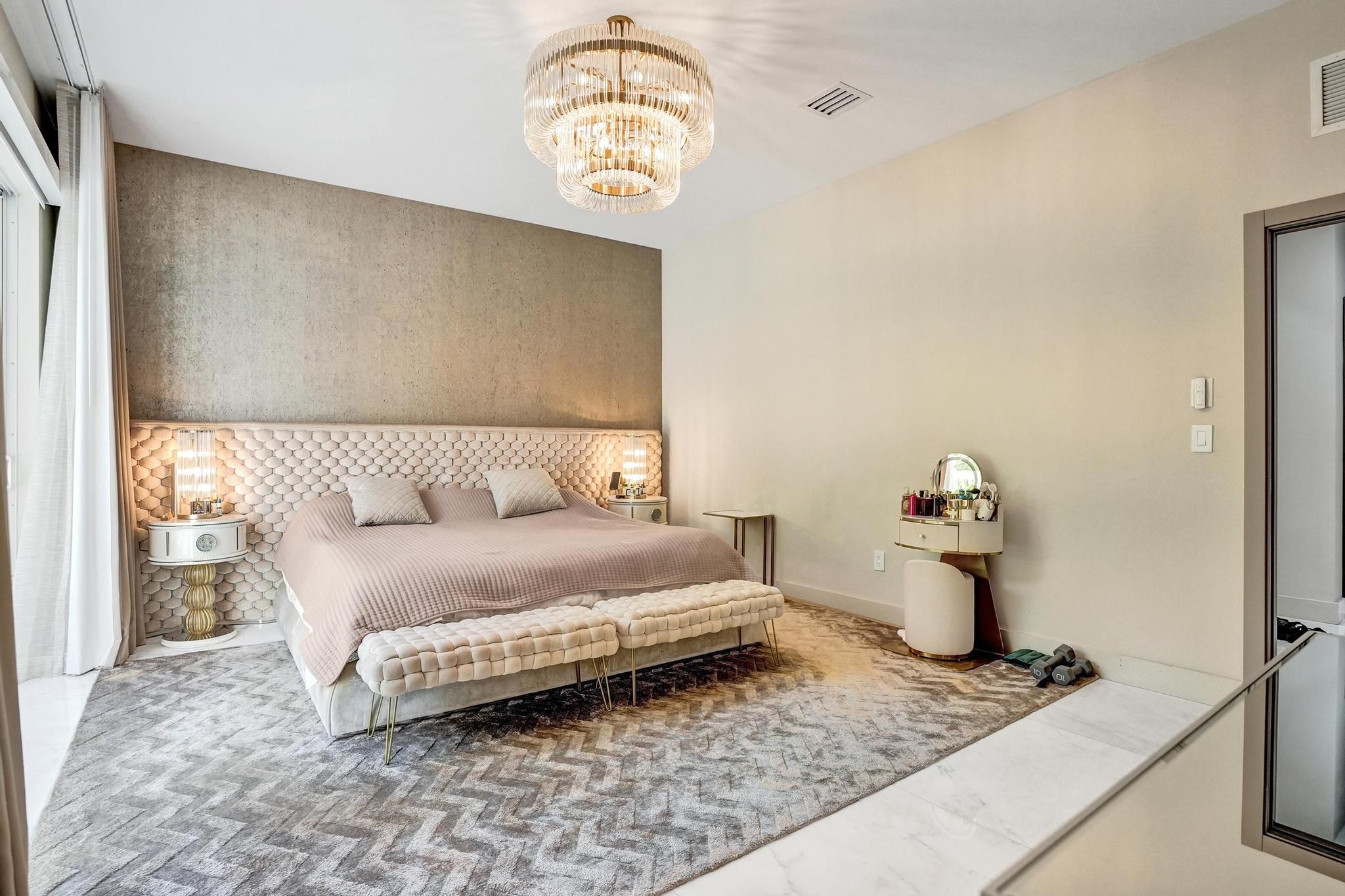 18985 Atlantic Boulevard Sunny Isles Beach FL 33160