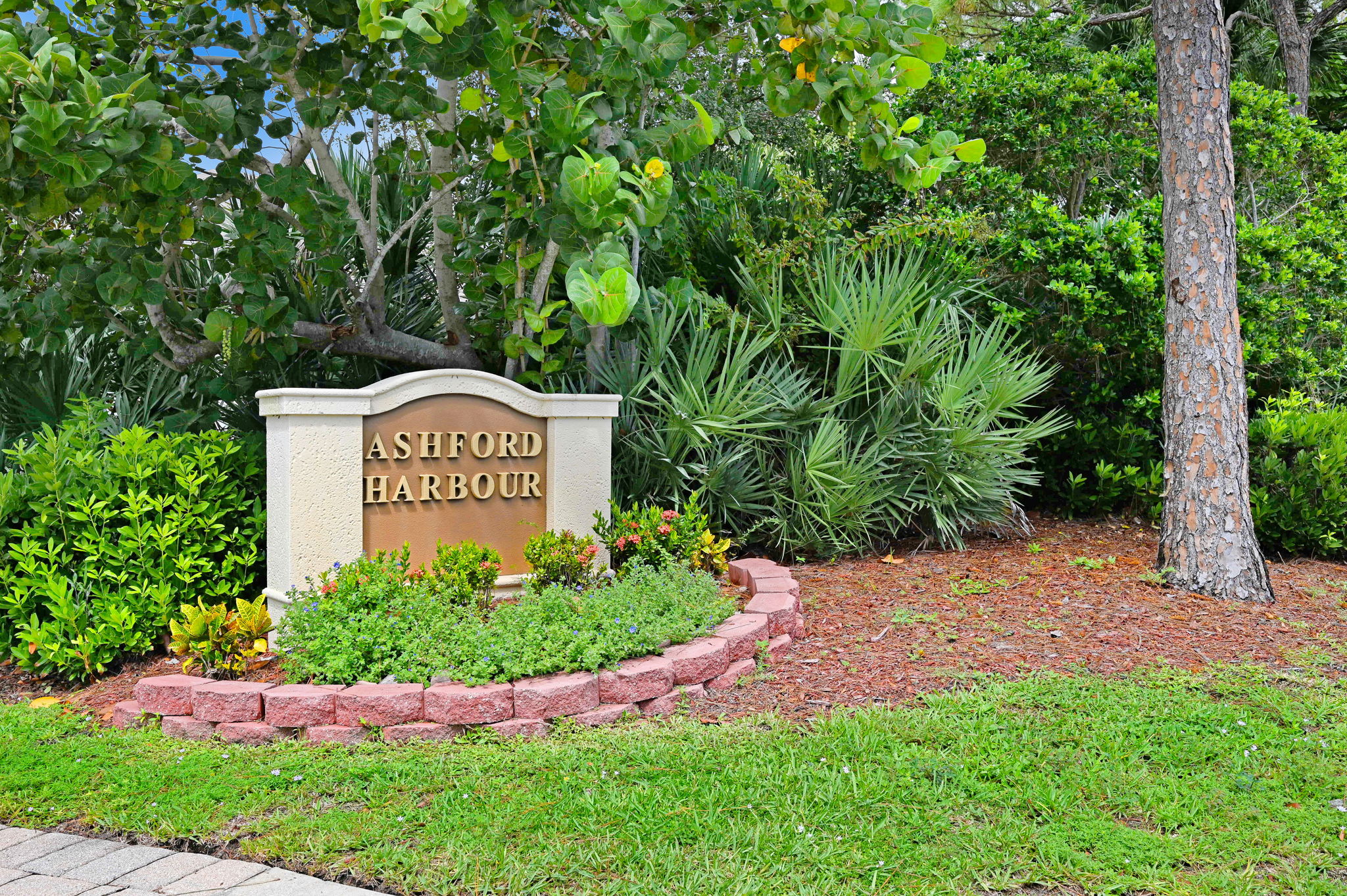 1688 Tullagee Avenue Melbourne FL 32940