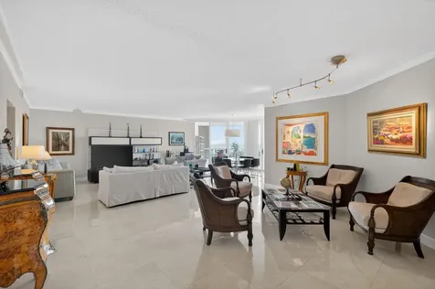21050 Point Place Aventura FL 33180