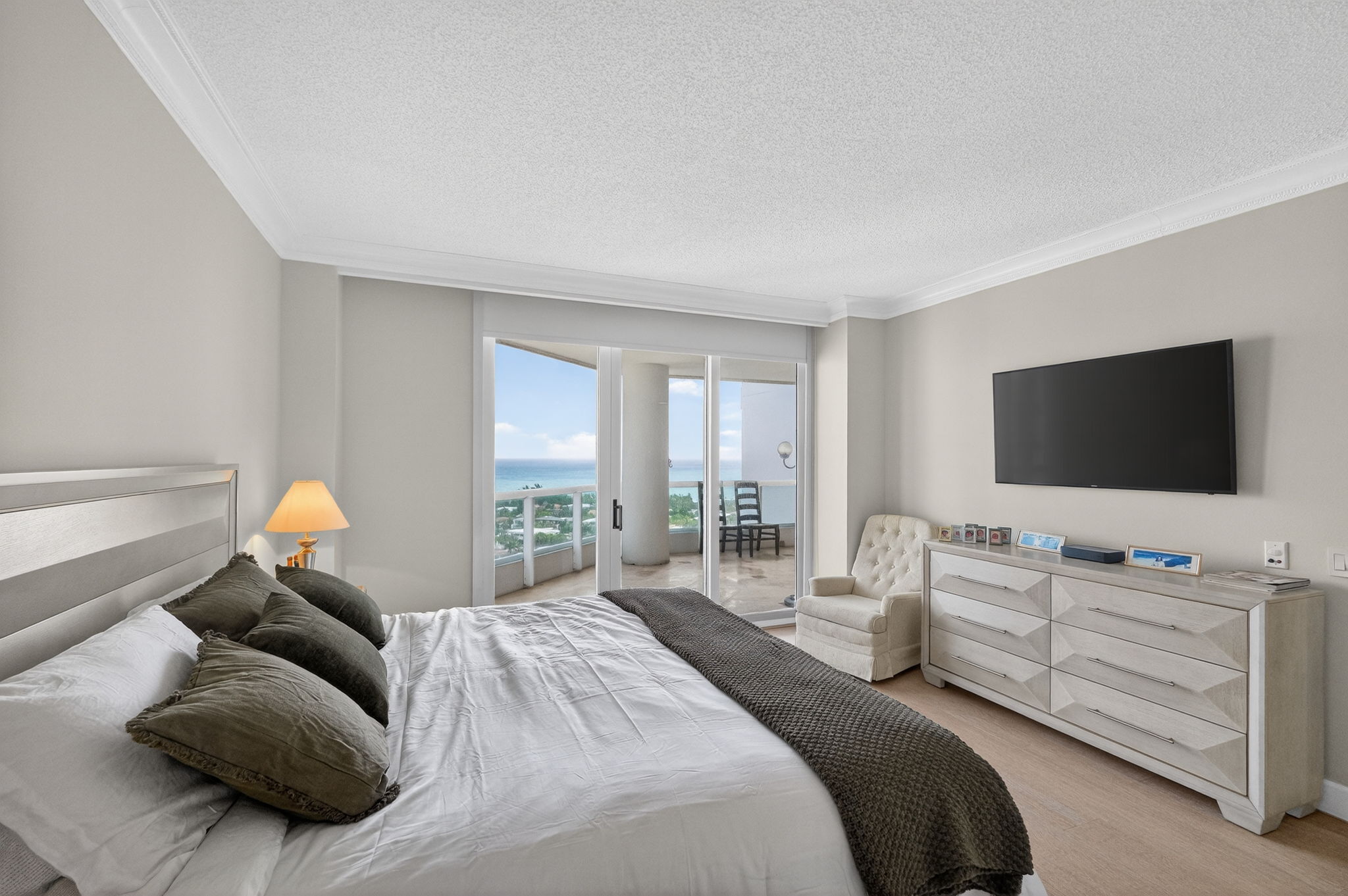 21050 Point Place Aventura FL 33180