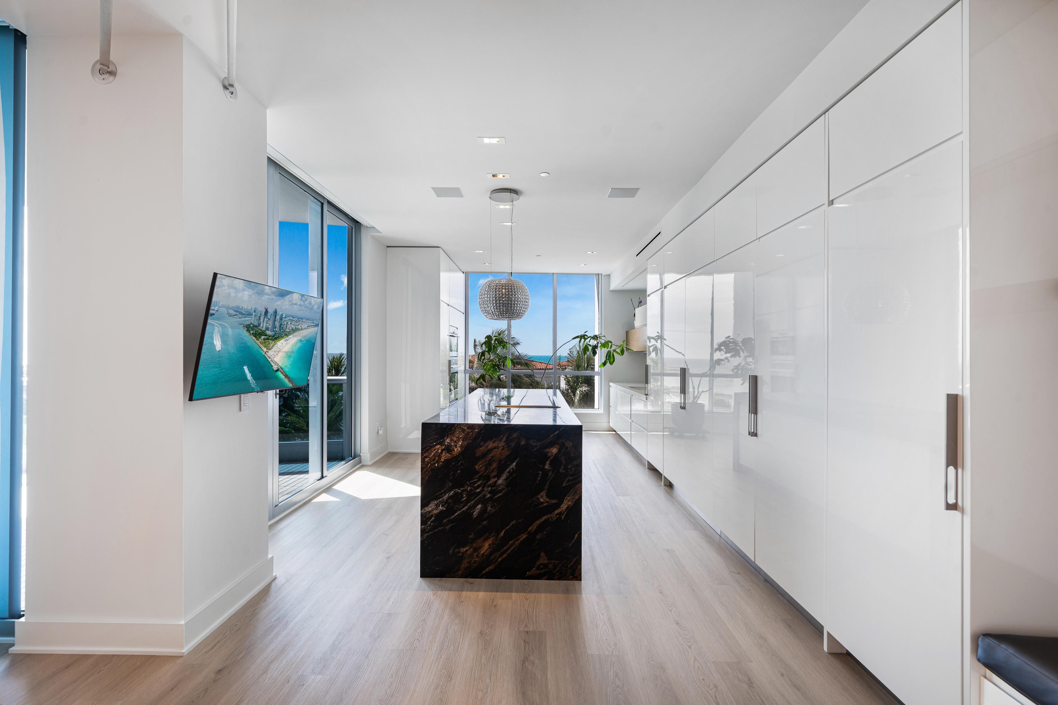 5959 Collins Avenue Miami Beach FL 33140