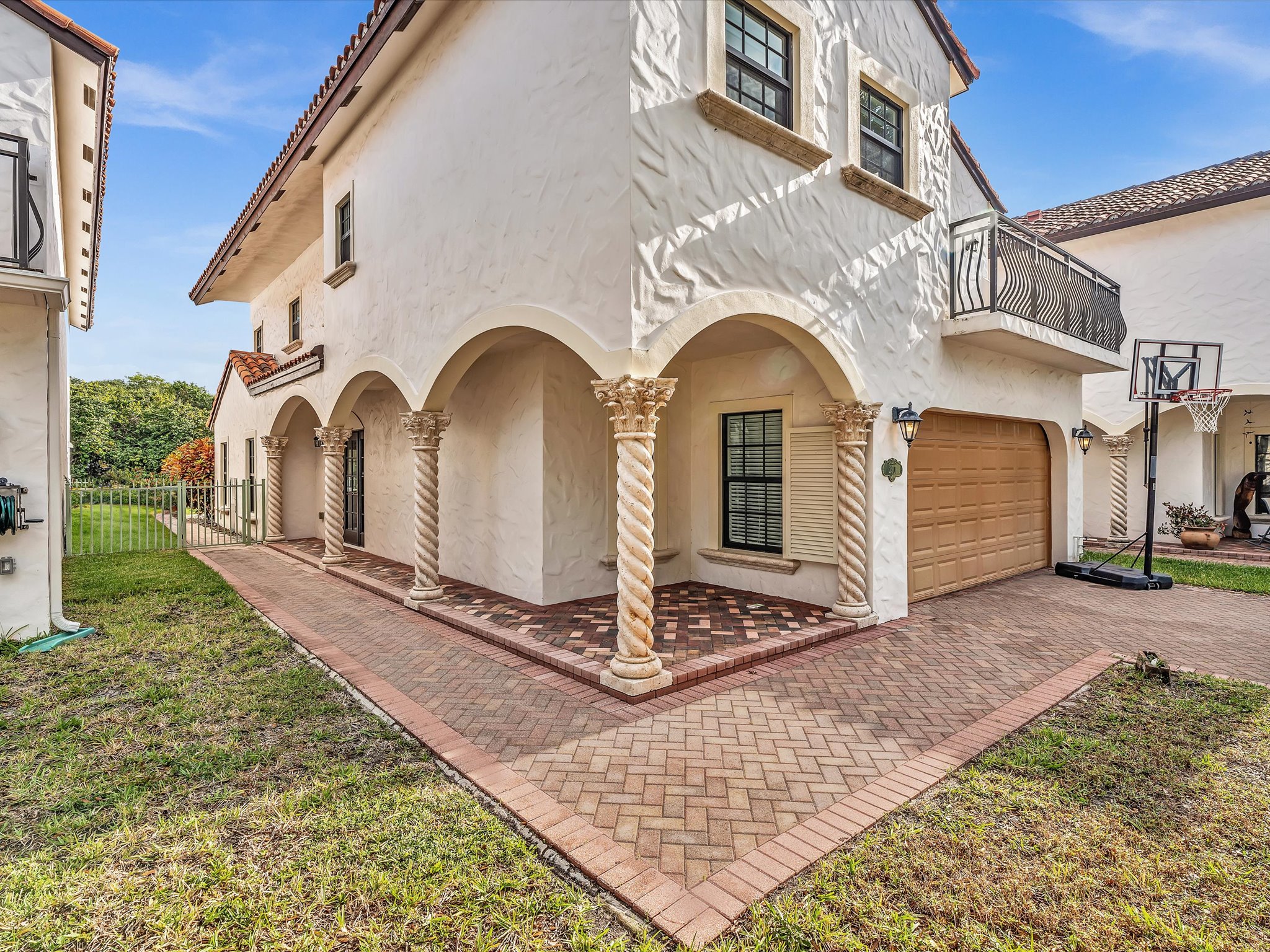 2901 Hidden Harbour Street Dania Beach FL 33312