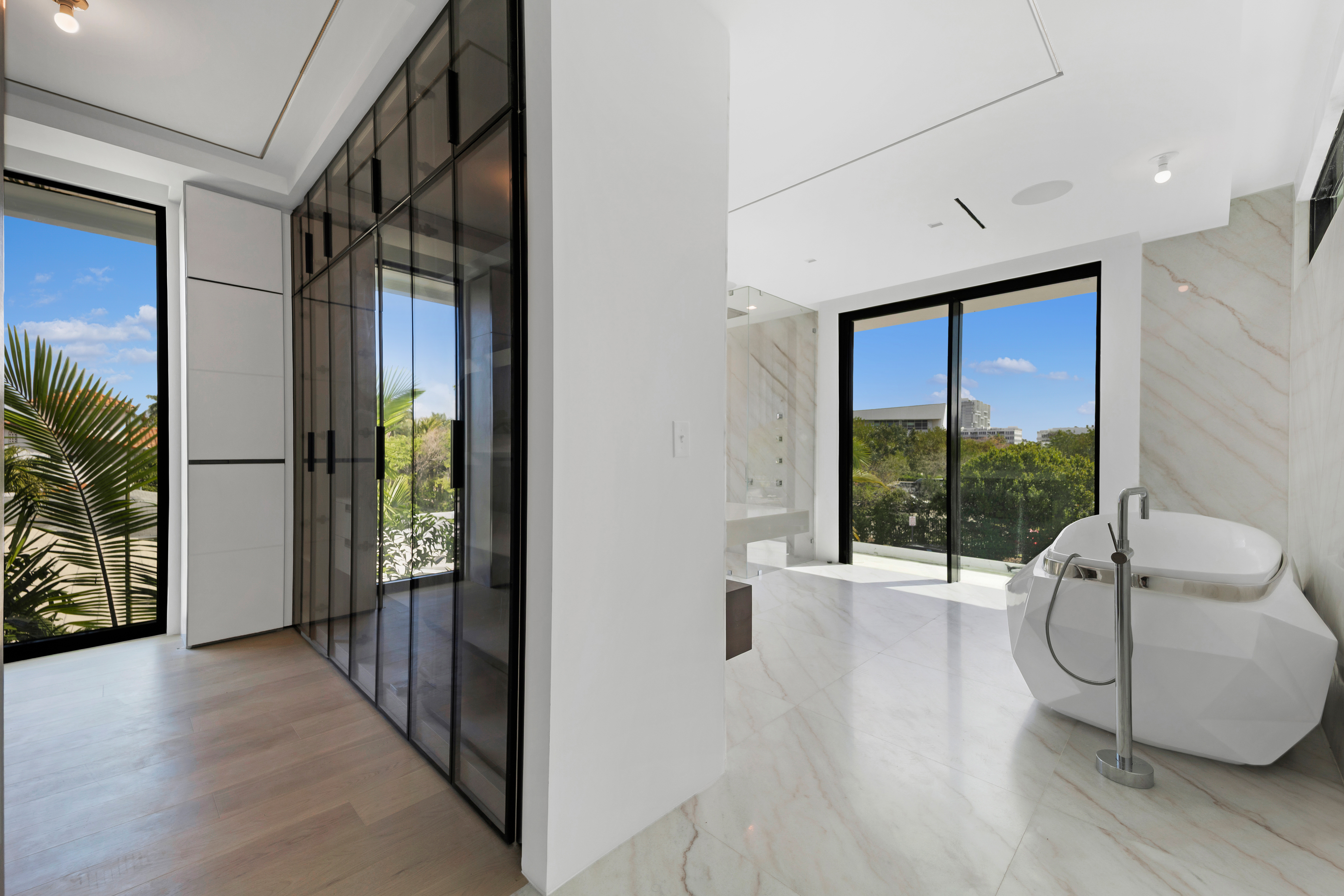 2094 Prairie Avenue Miami Beach FL 33139