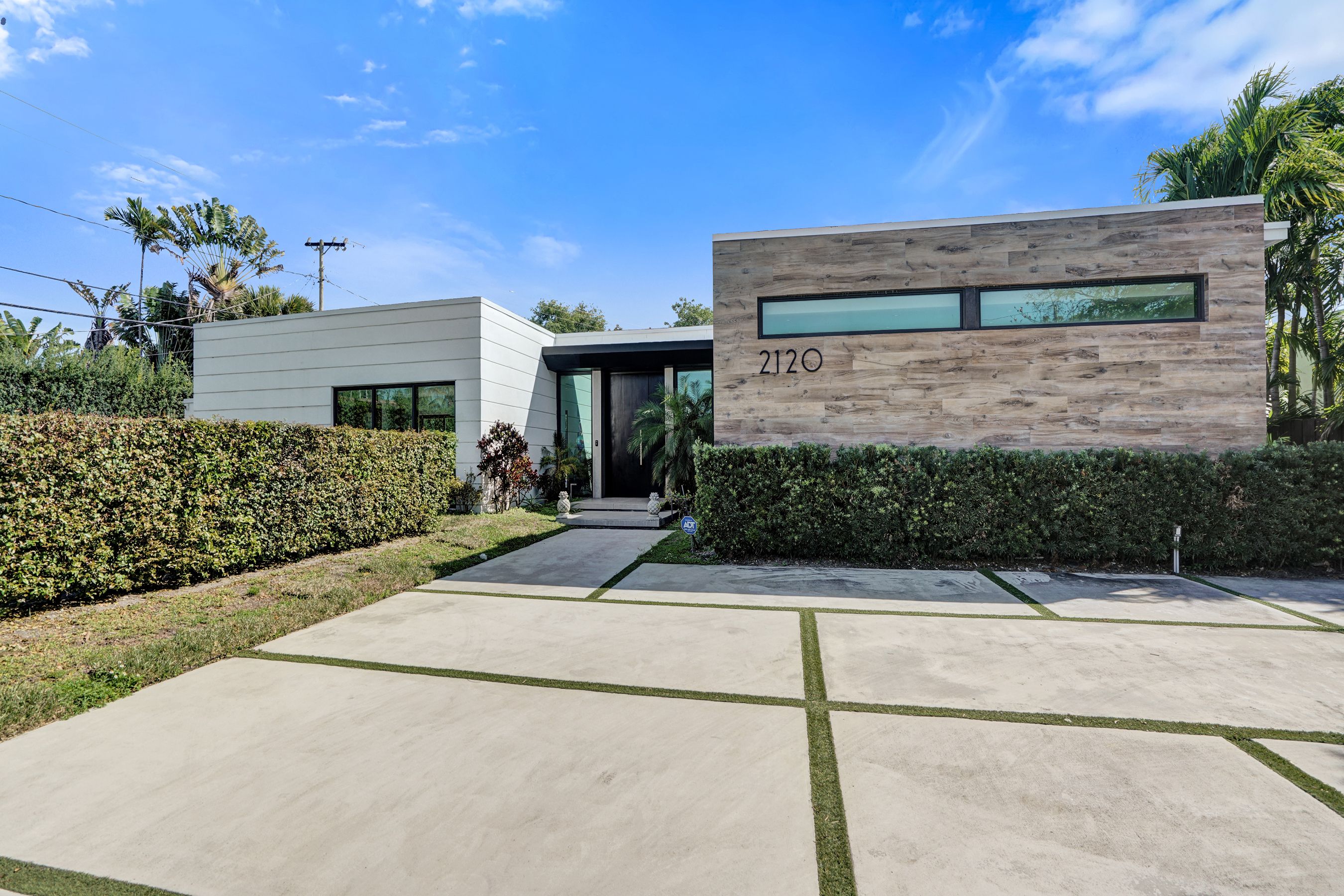 2120 NE 197th Terrace Miami FL 33179
