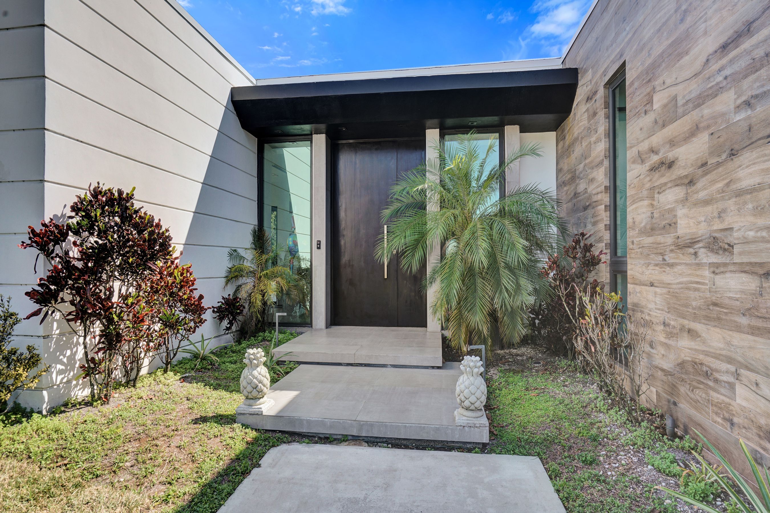 2120 NE 197th Terrace Miami FL 33179