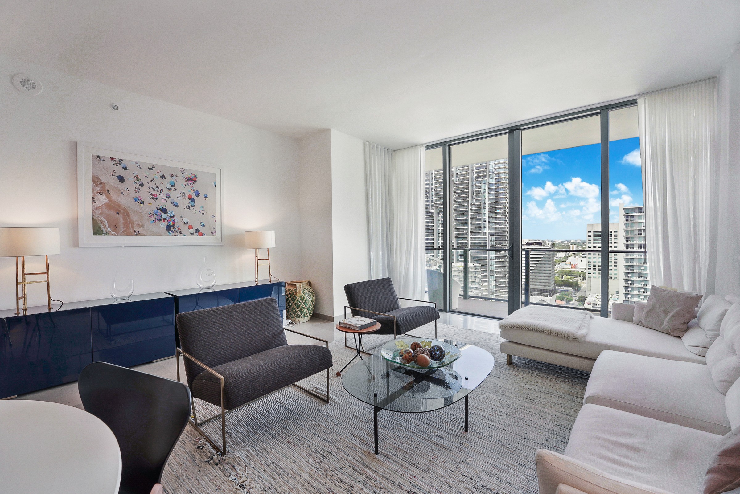 68 SE 6th Street Miami FL 33131