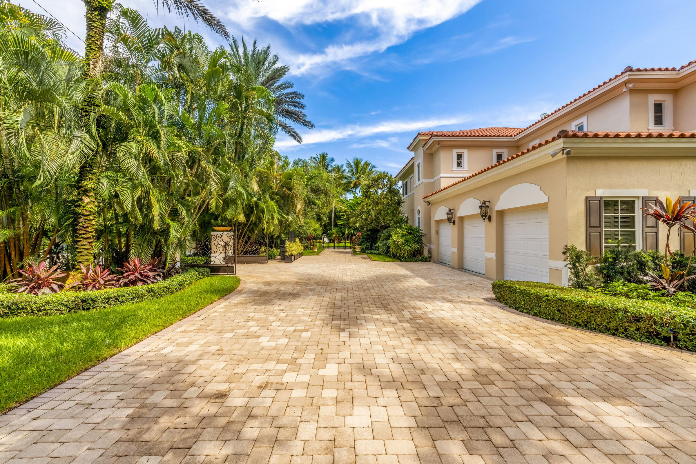 5250 Snapper Creek Road Coral Gables FL 33156