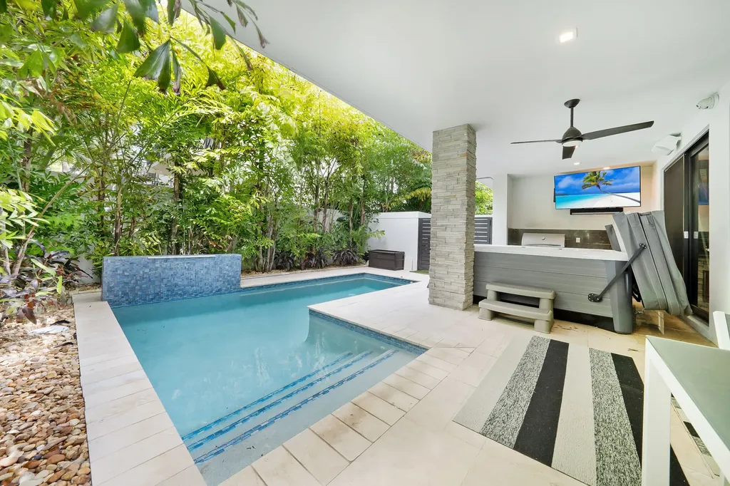 106 Northeast 16th Avenue Fort Lauderdale FL 33301