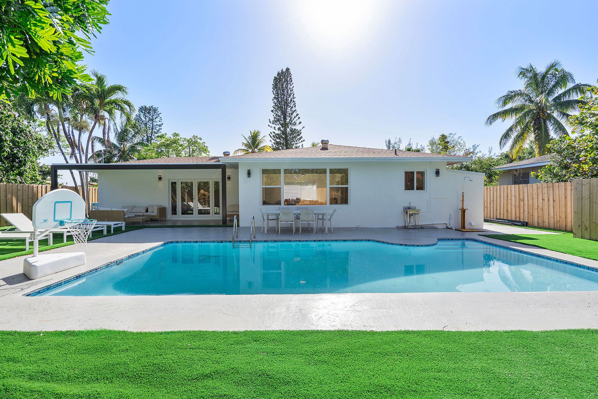 10801 Peachtree Drive Miami FL 33161