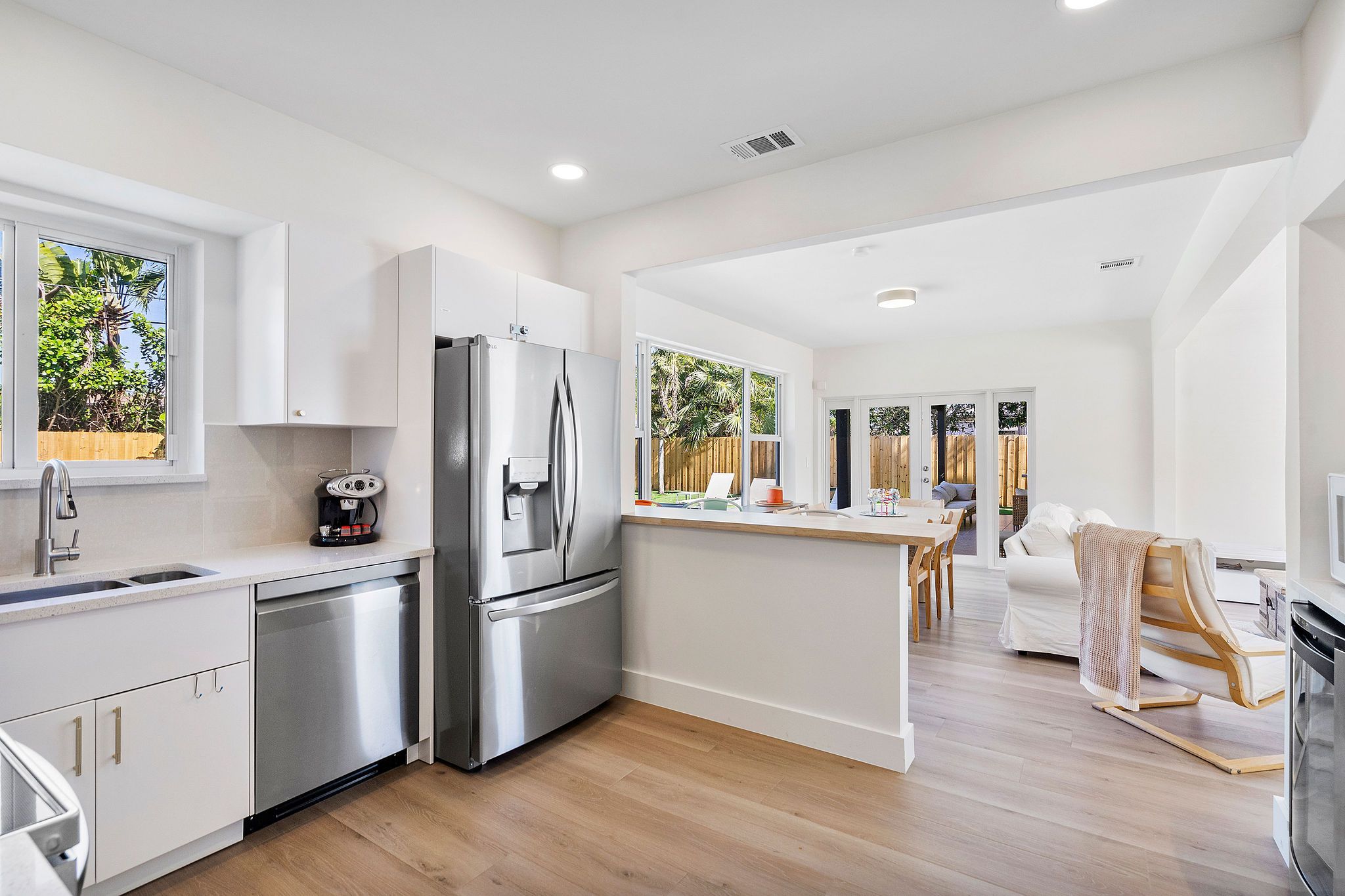 10801 Peachtree Drive Miami FL 33161