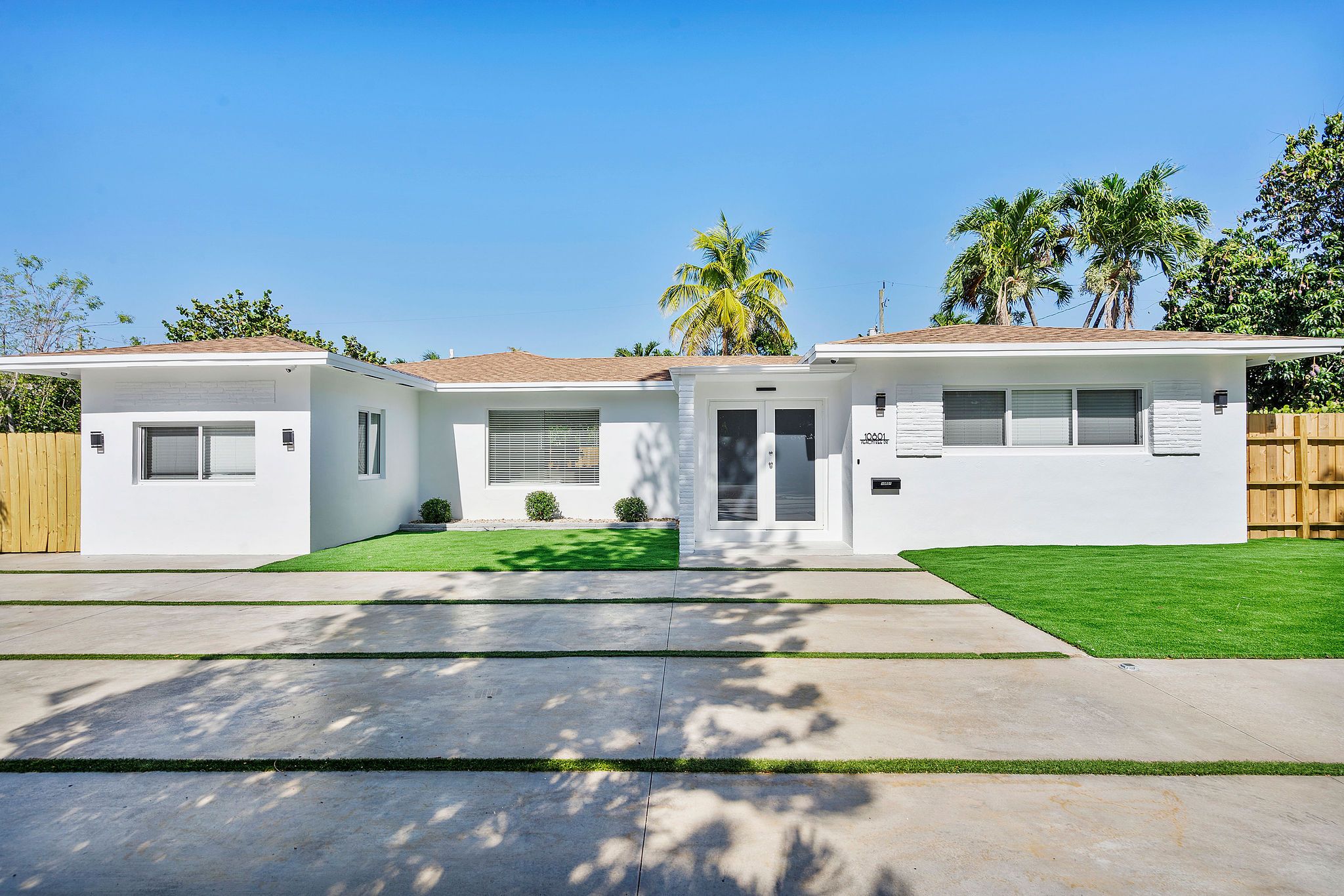 10801 Peachtree Drive Miami FL 33161