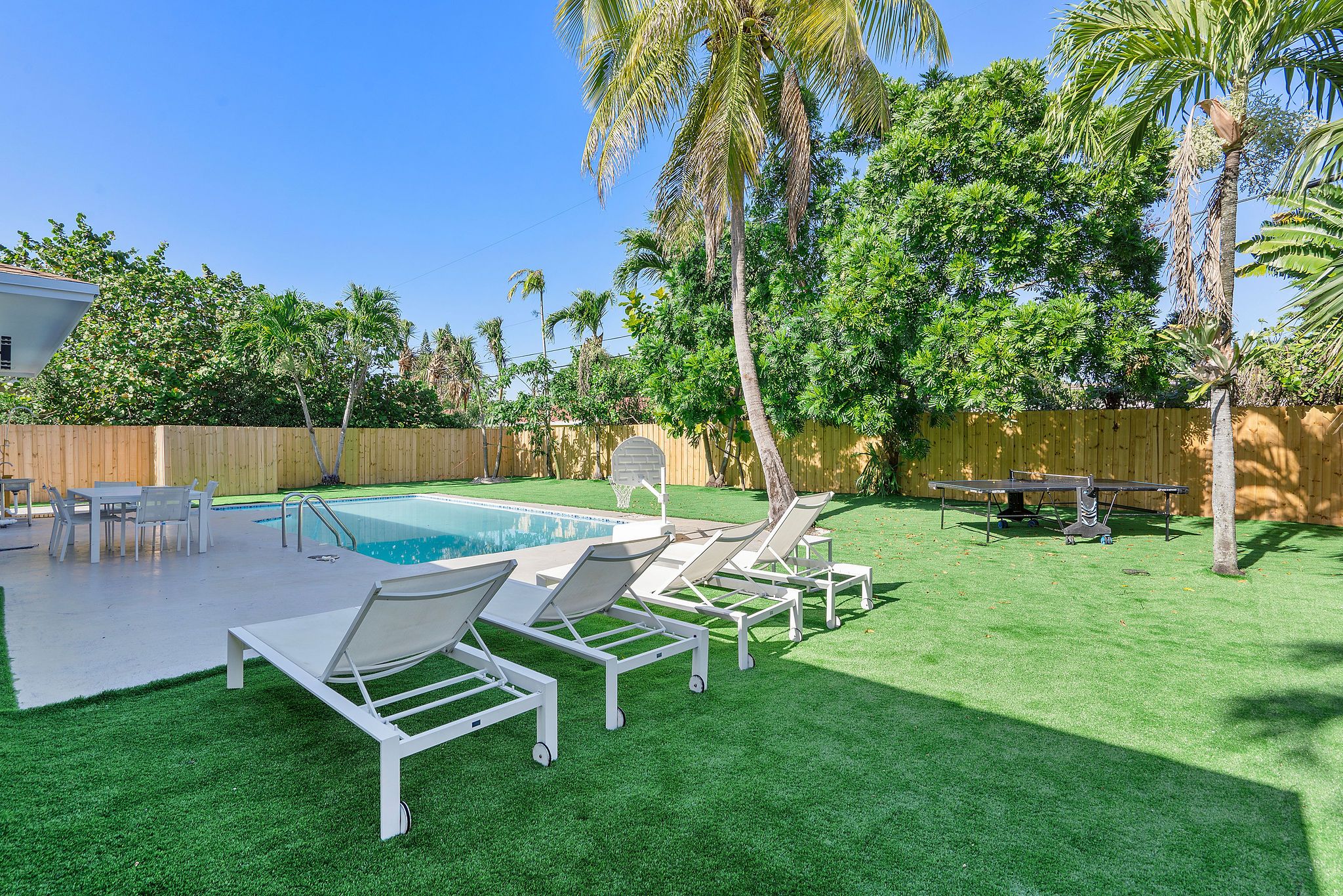 10801 Peachtree Drive Miami FL 33161