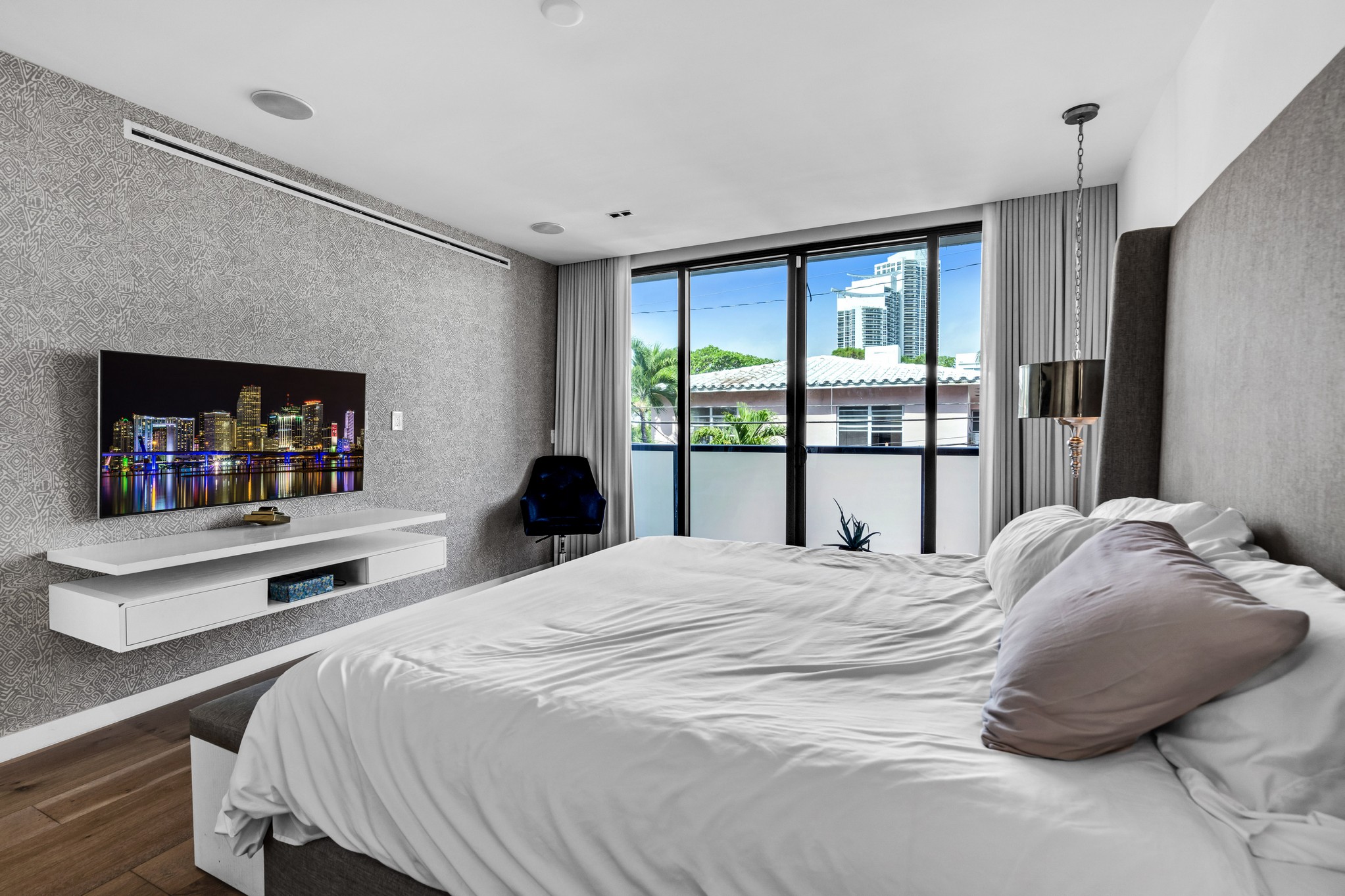 350 Meridian Avenue Miami Beach FL 33139