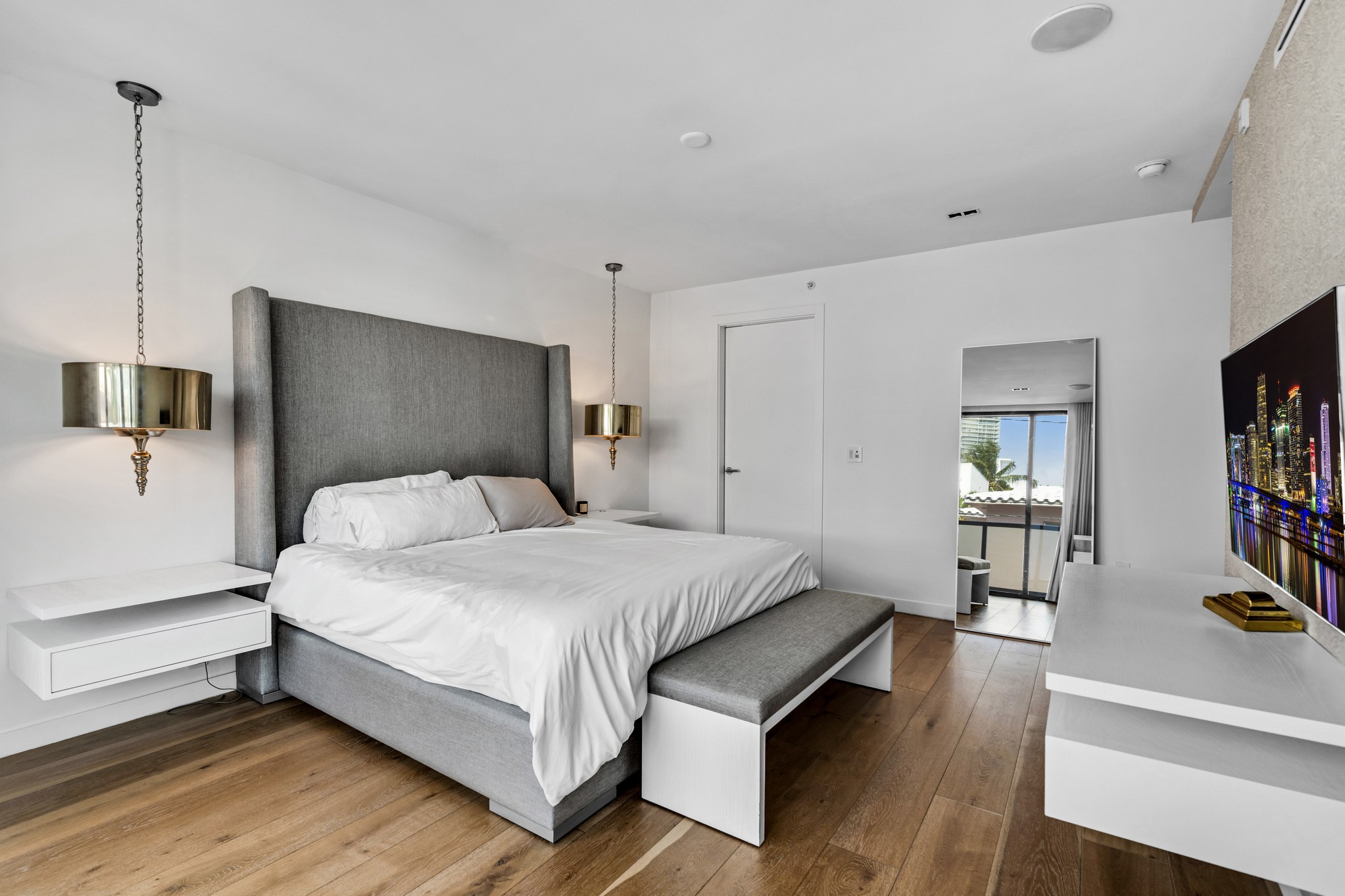 350 Meridian Avenue Miami Beach FL 33139