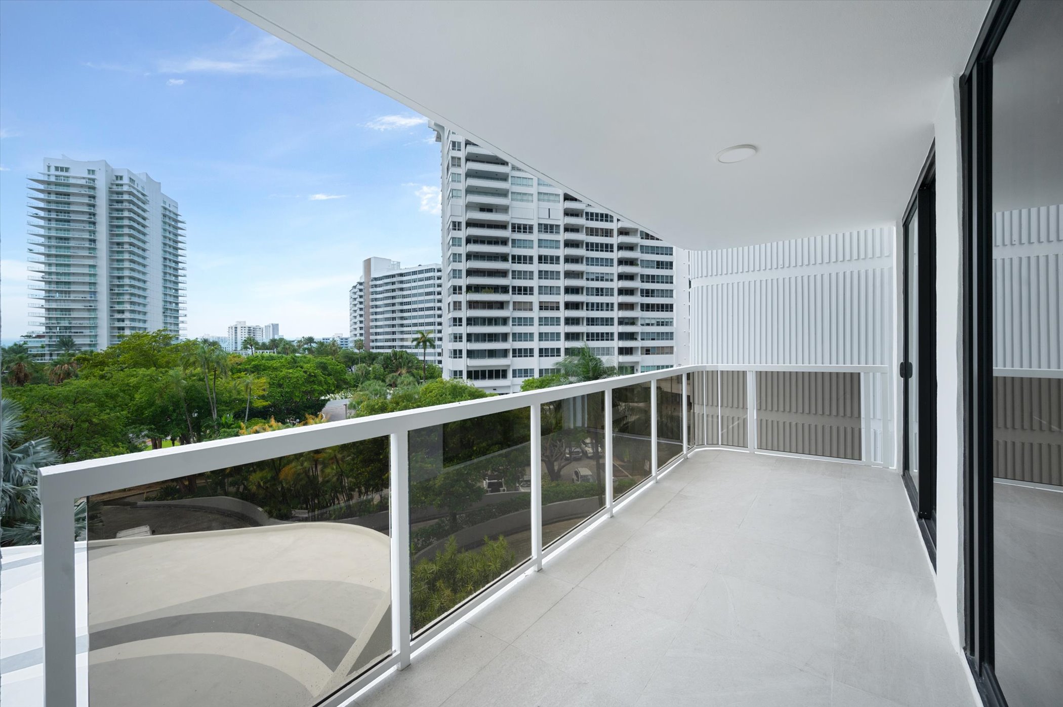 9 Island Avenue Miami Beach FL 33139
