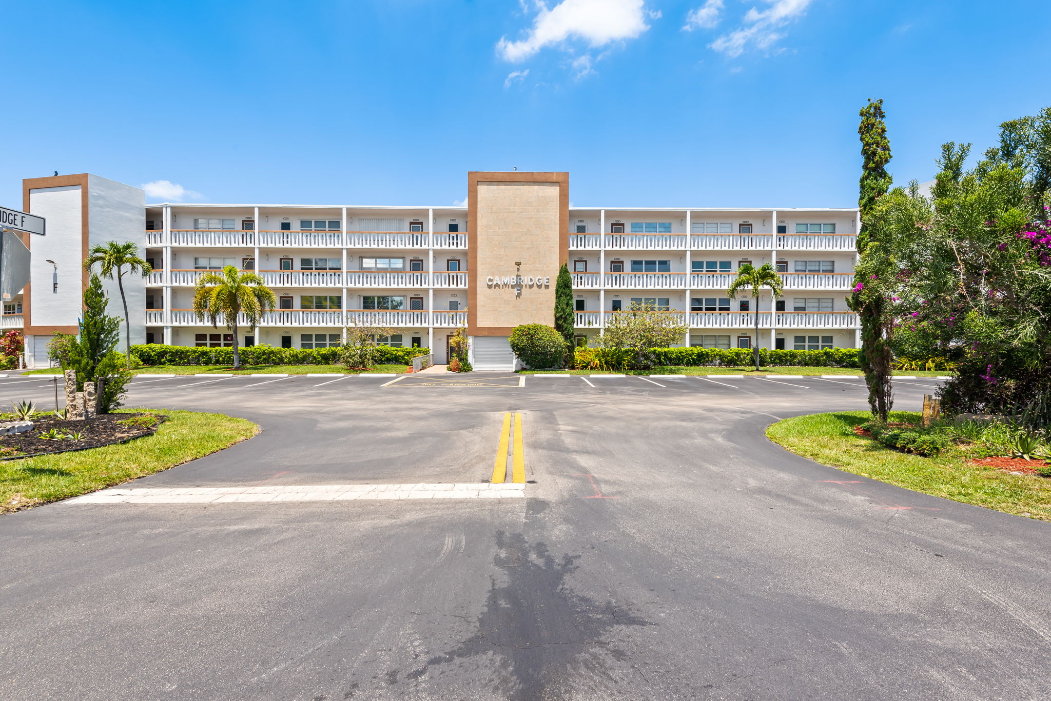 2130 Cambridge F Deerfield Beach FL 33442