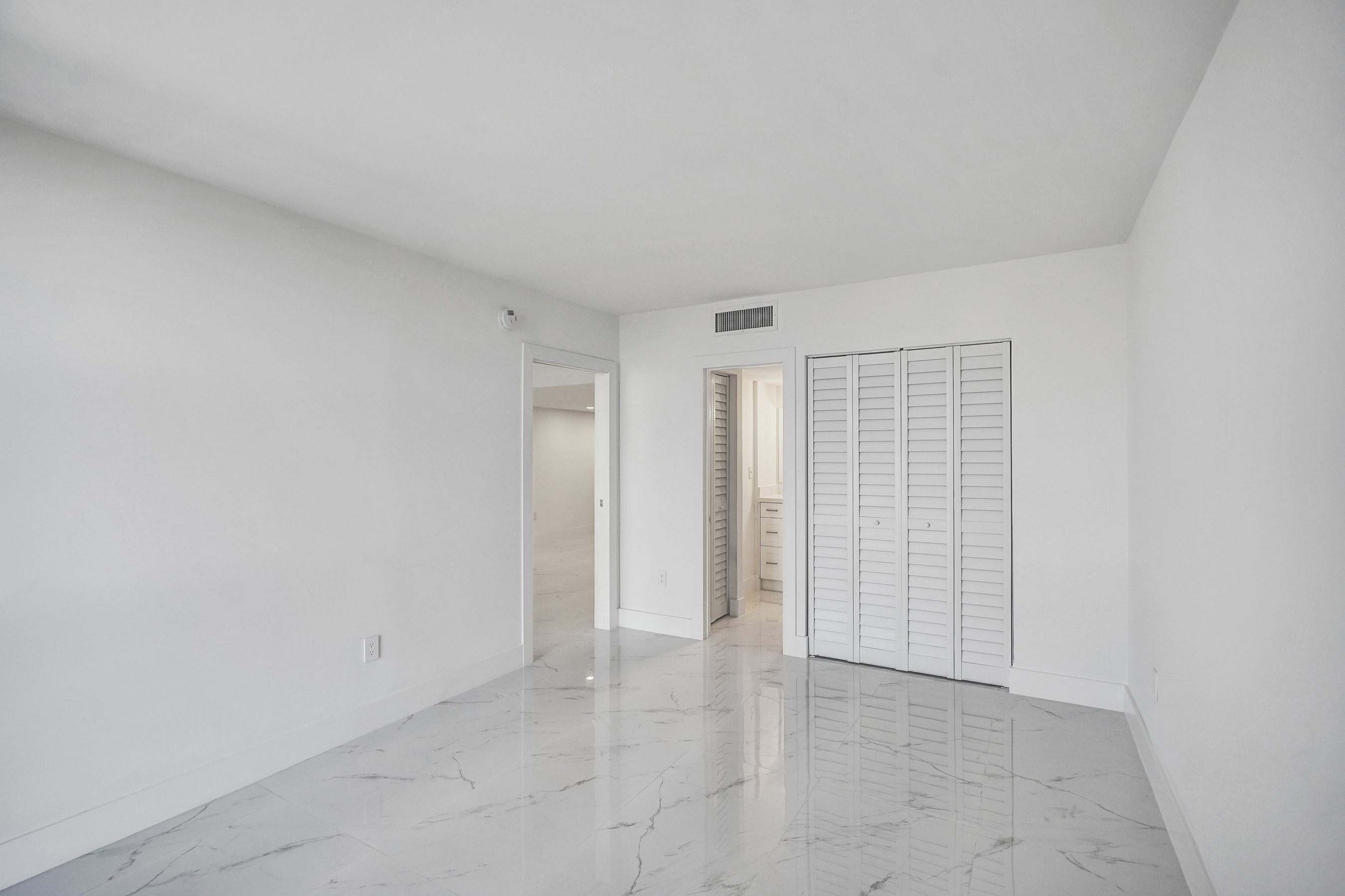3625 N Country Club Drive Aventura FL 33180
