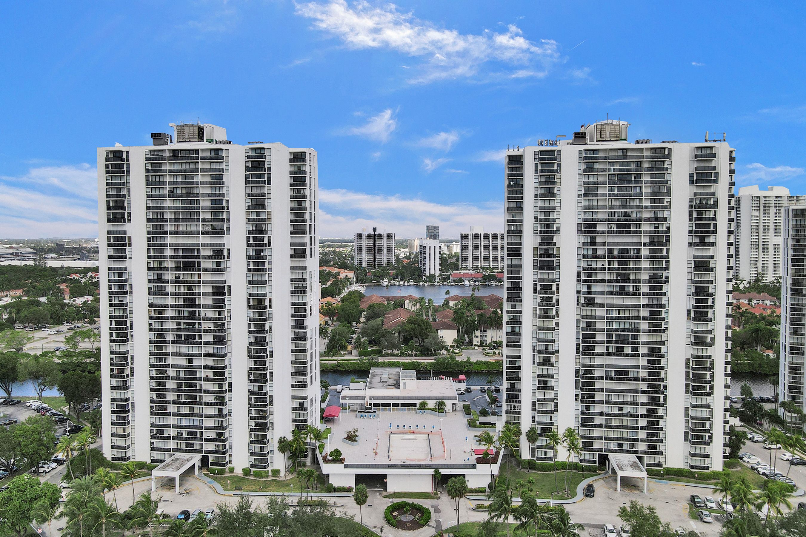 3625 N Country Club Drive Aventura FL 33180