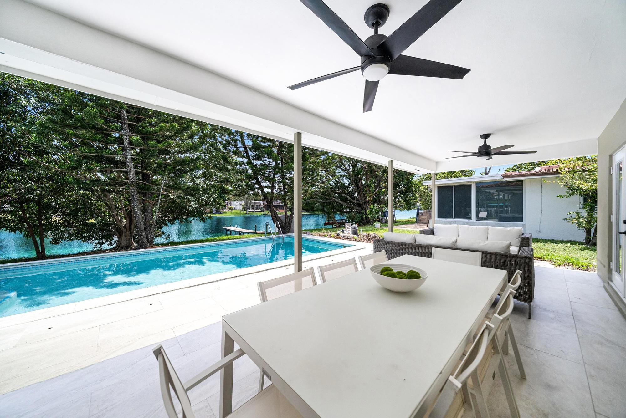 6750 White Oak Drive Miami Lakes FL 33014