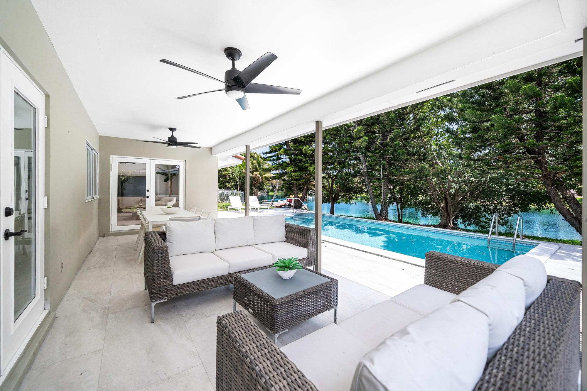 6750 White Oak Drive Miami Lakes FL 33014