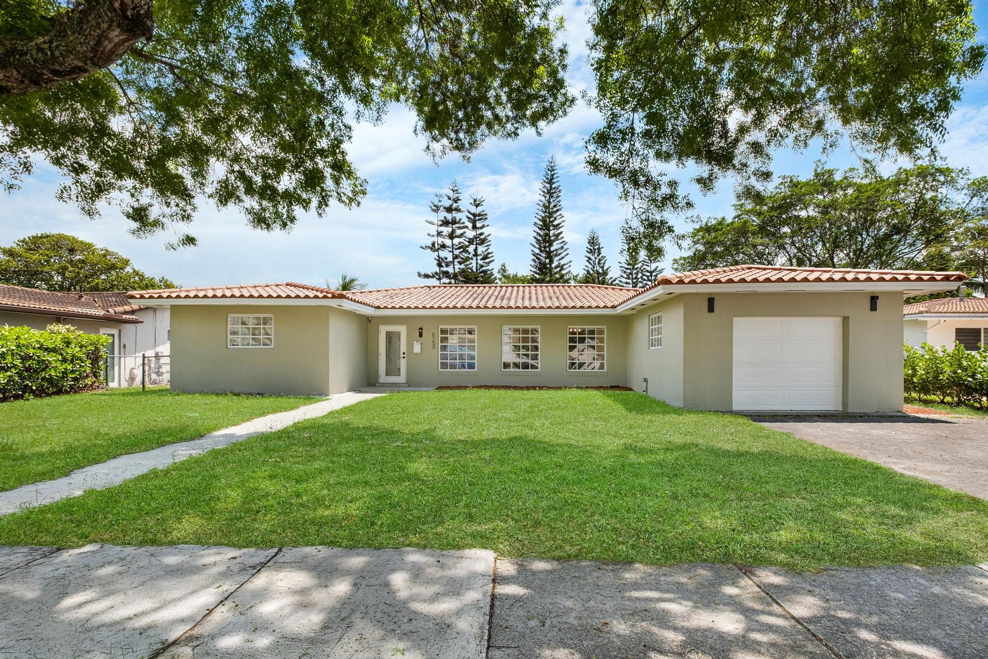 6750 White Oak Drive Miami Lakes FL 33014