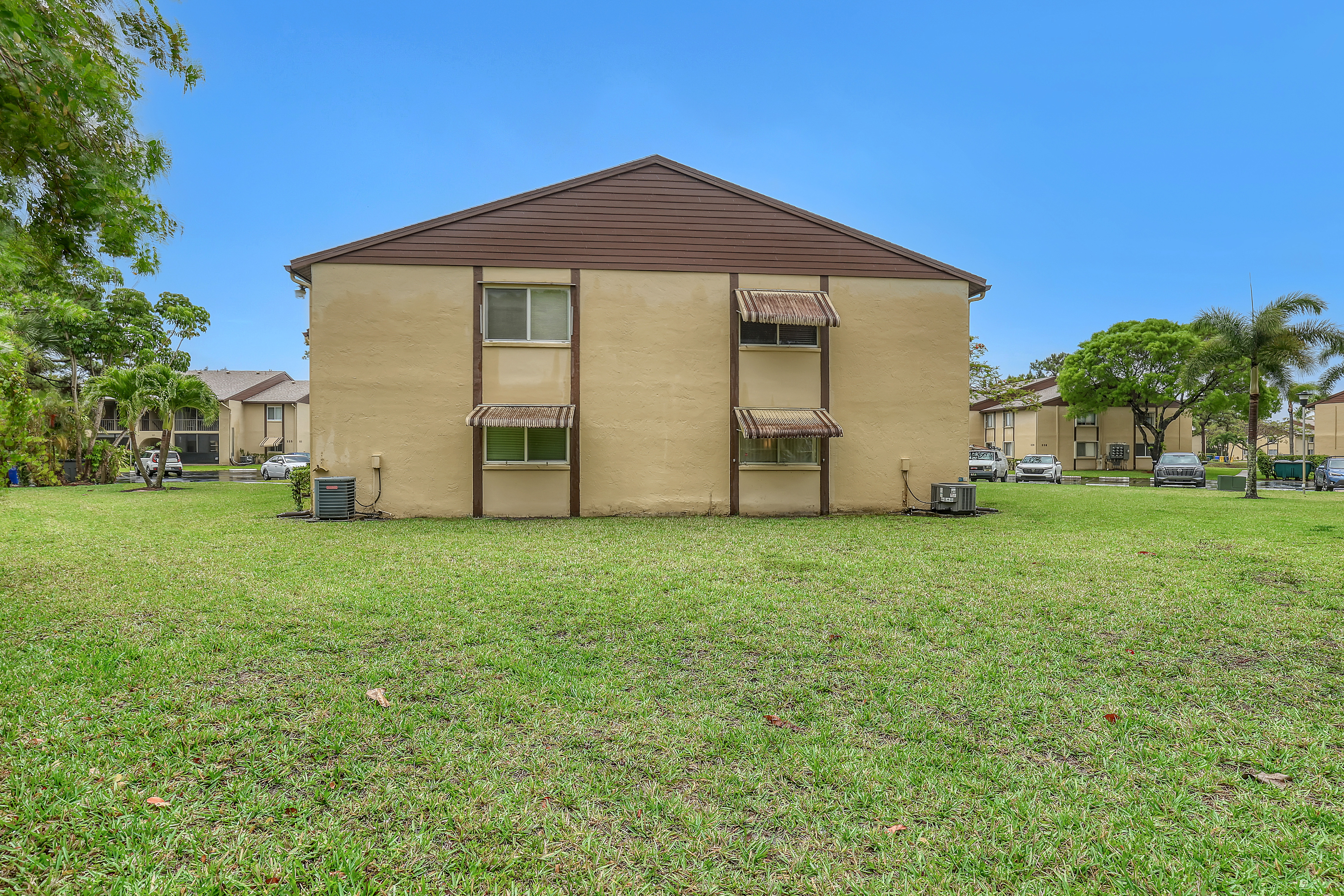 325 Pine Ridge Circle Green Acres FL 33463