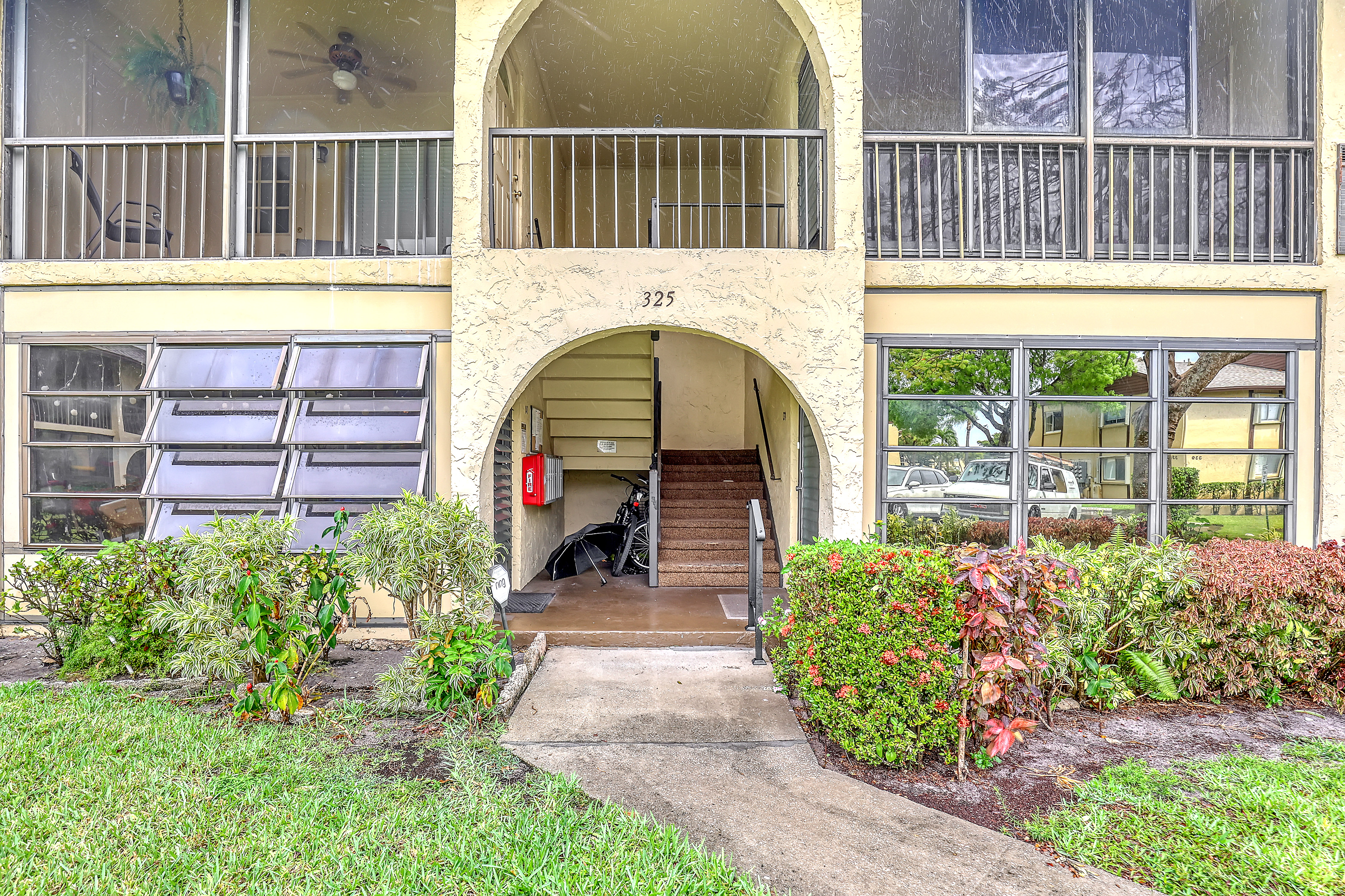 325 Pine Ridge Circle Green Acres FL 33463