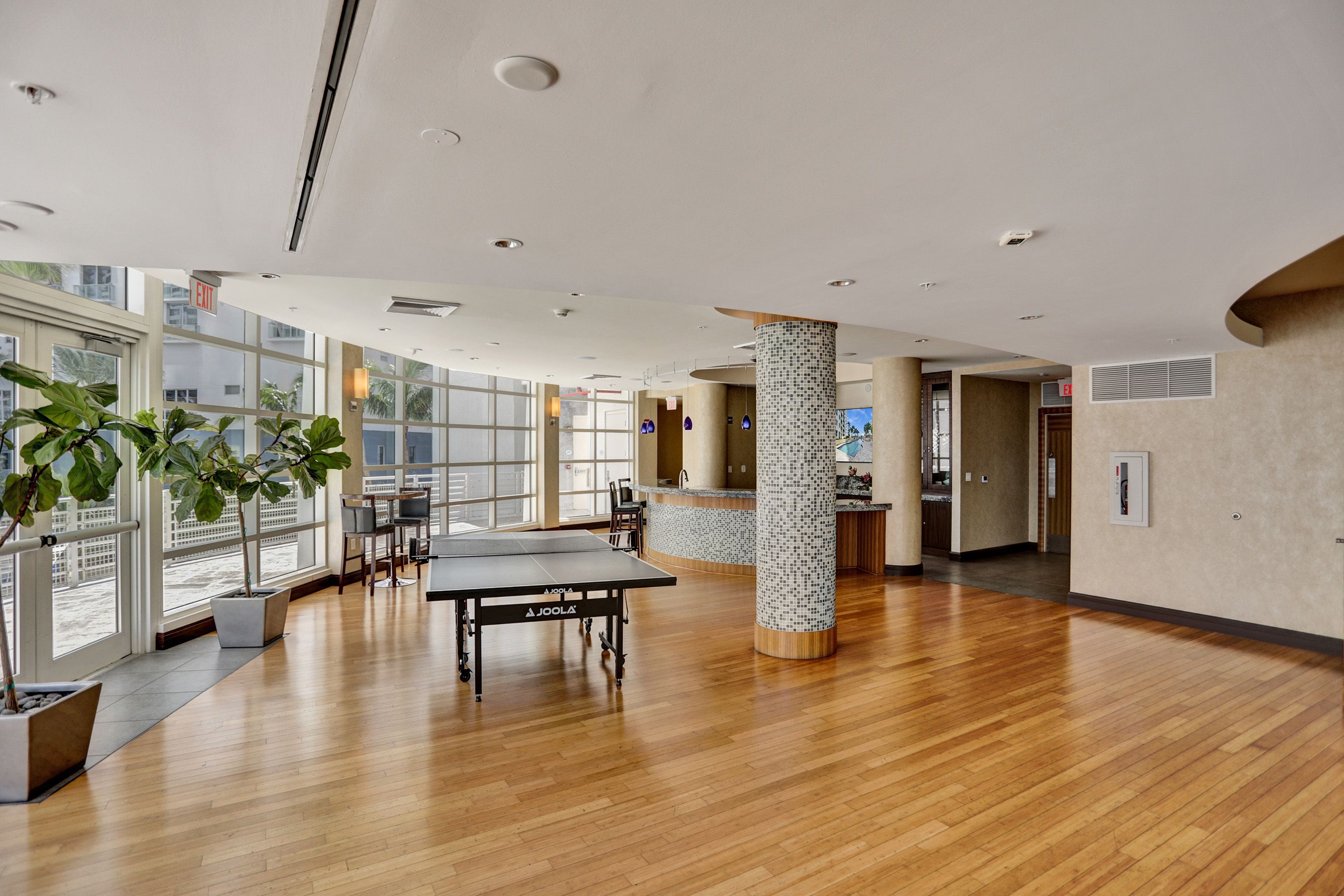253 NE 2nd Street Miami FL 33132